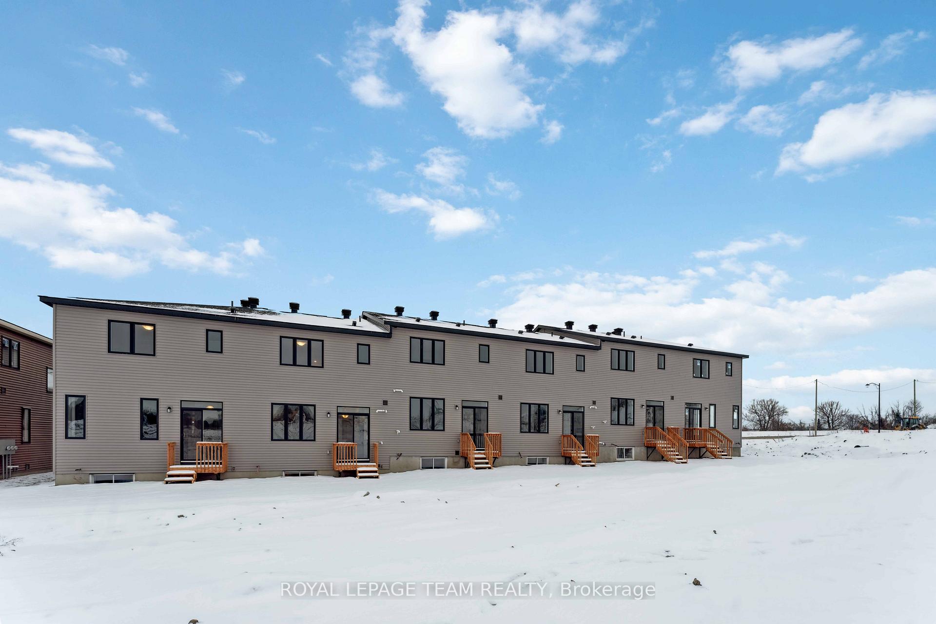Photo 31 of 132 Invention Boulevard, Ottawa, Kanata - Morgan's Grant/South March — HOMEH