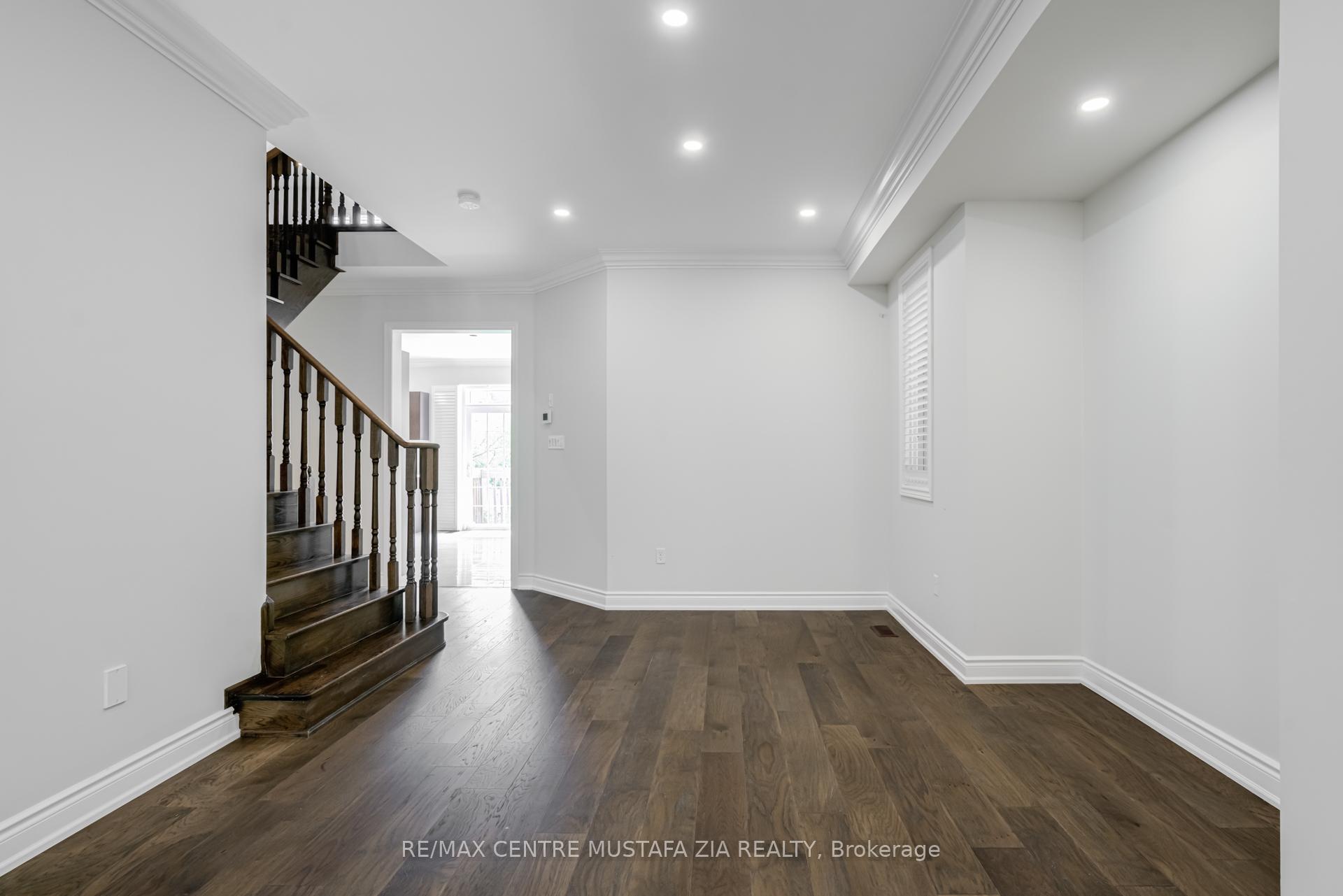 Photo 9 of 562 Nairn Circle, Milton, Scott — HOMEH