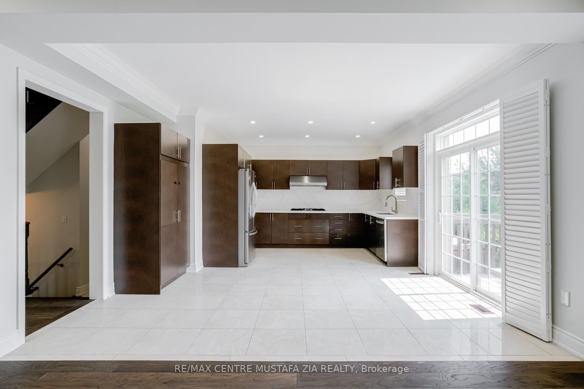 Photo 12 of 562 Nairn Circle, Milton, Scott — HOMEH