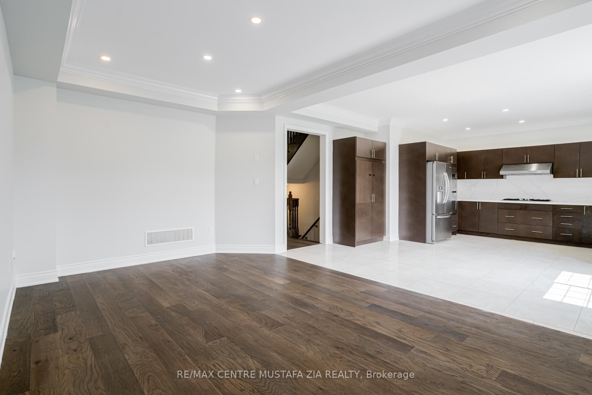 Photo 16 of 562 Nairn Circle, Milton, Scott — HOMEH