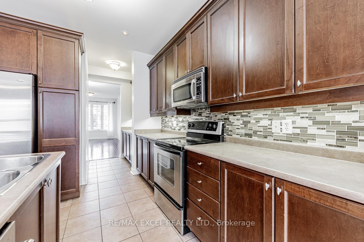 Photo 10 of 129 Oakborough Drive, Markham, Box Grove — HOMEH