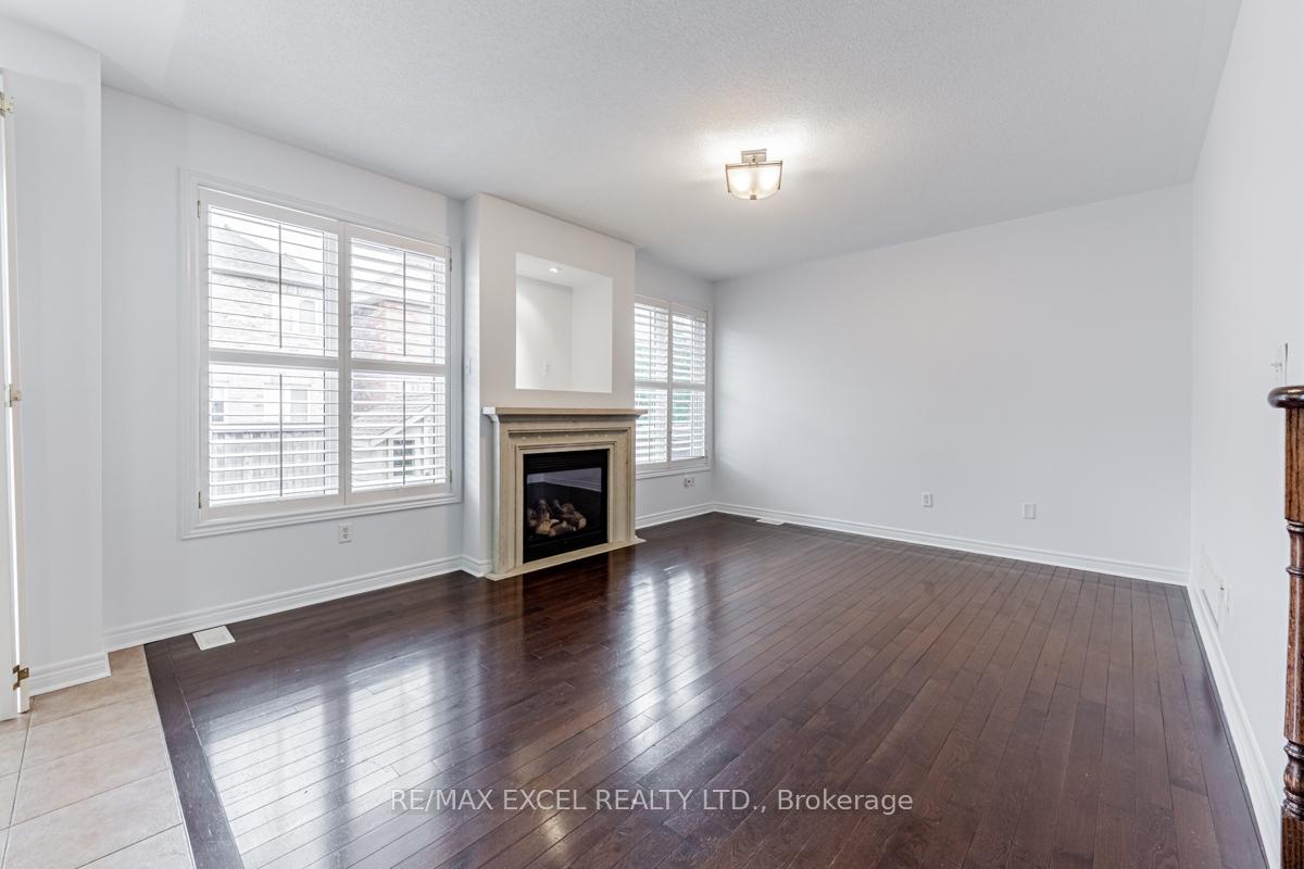 Photo 12 of 129 Oakborough Drive, Markham, Box Grove — HOMEH