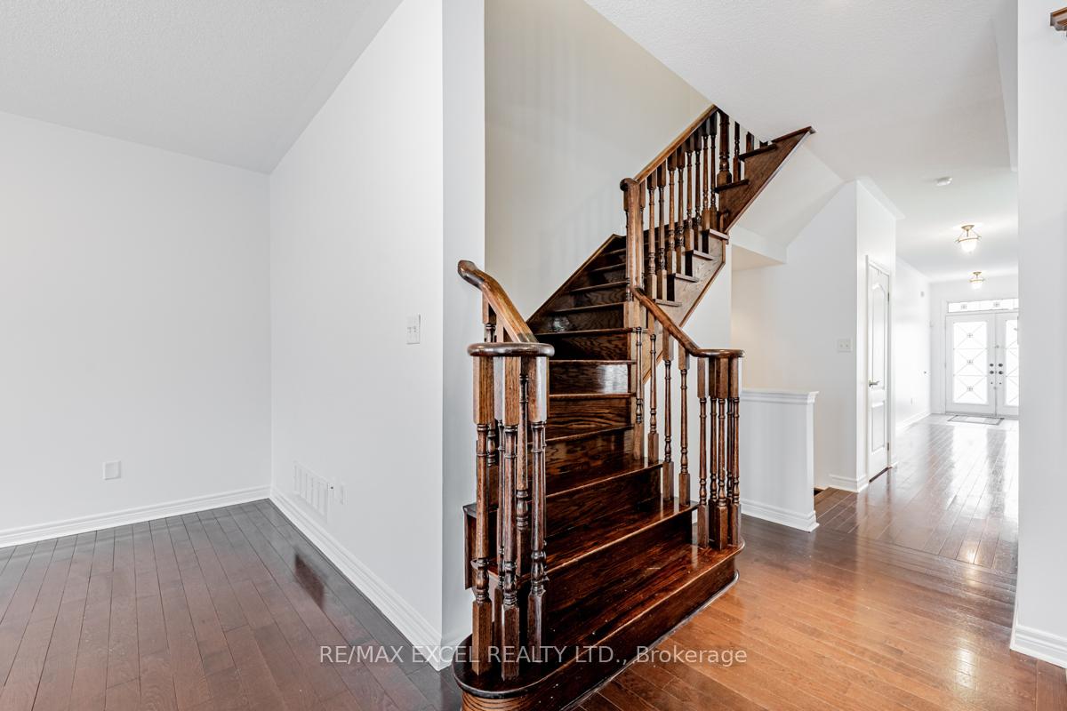 Photo 14 of 129 Oakborough Drive, Markham, Box Grove — HOMEH