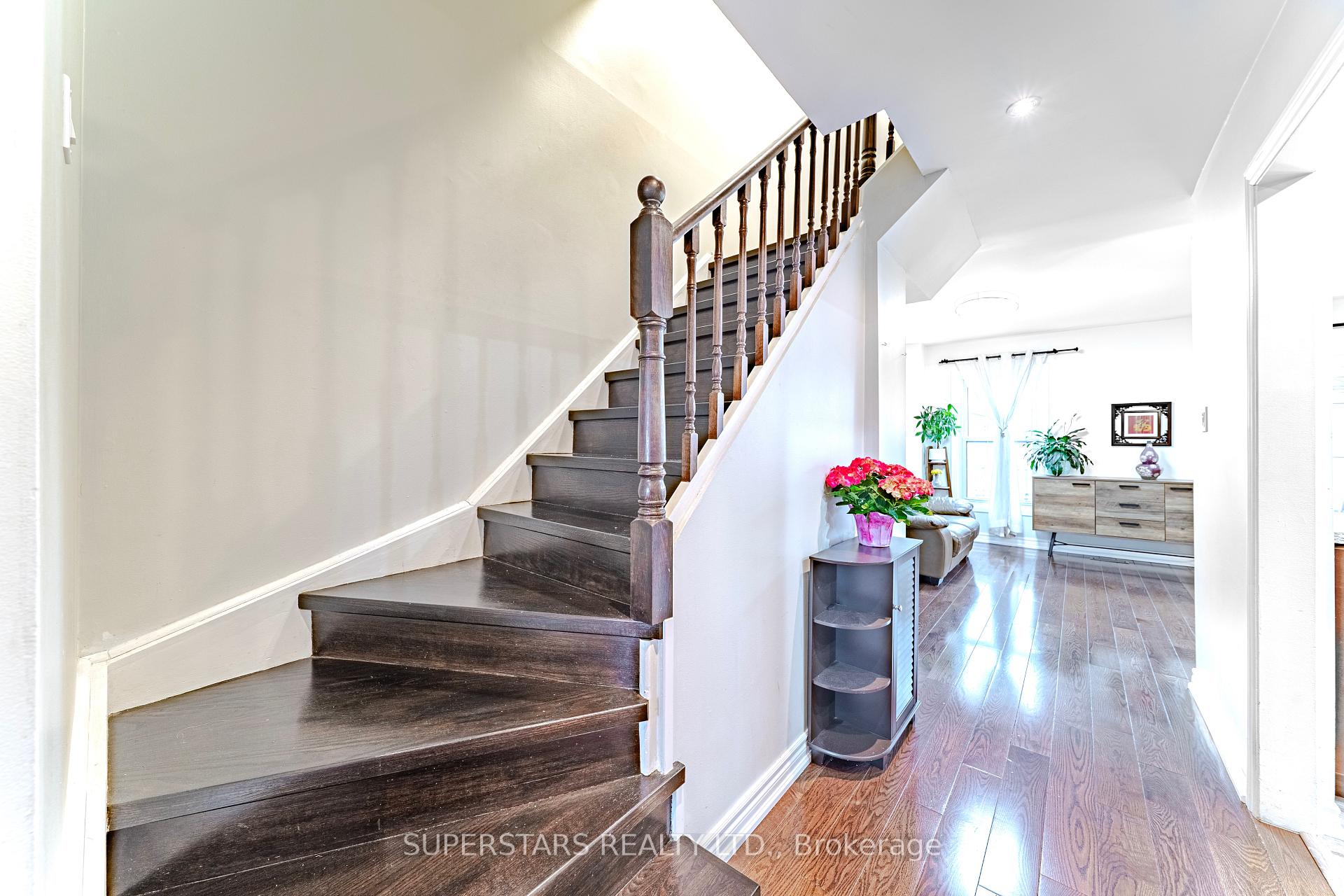 Photo 10 of 15 Harness Circle, Markham, Milliken Mills East — HOMEH