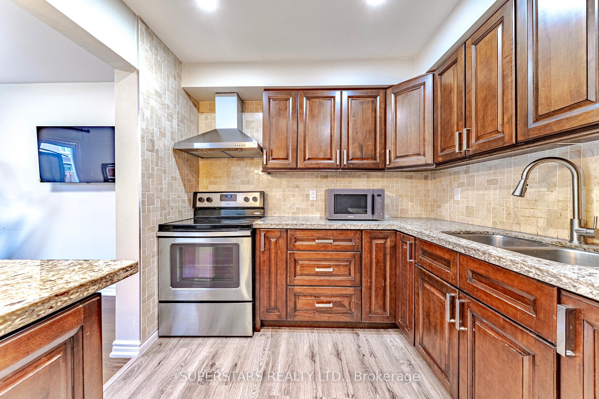 Photo 14 of 15 Harness Circle, Markham, Milliken Mills East — HOMEH
