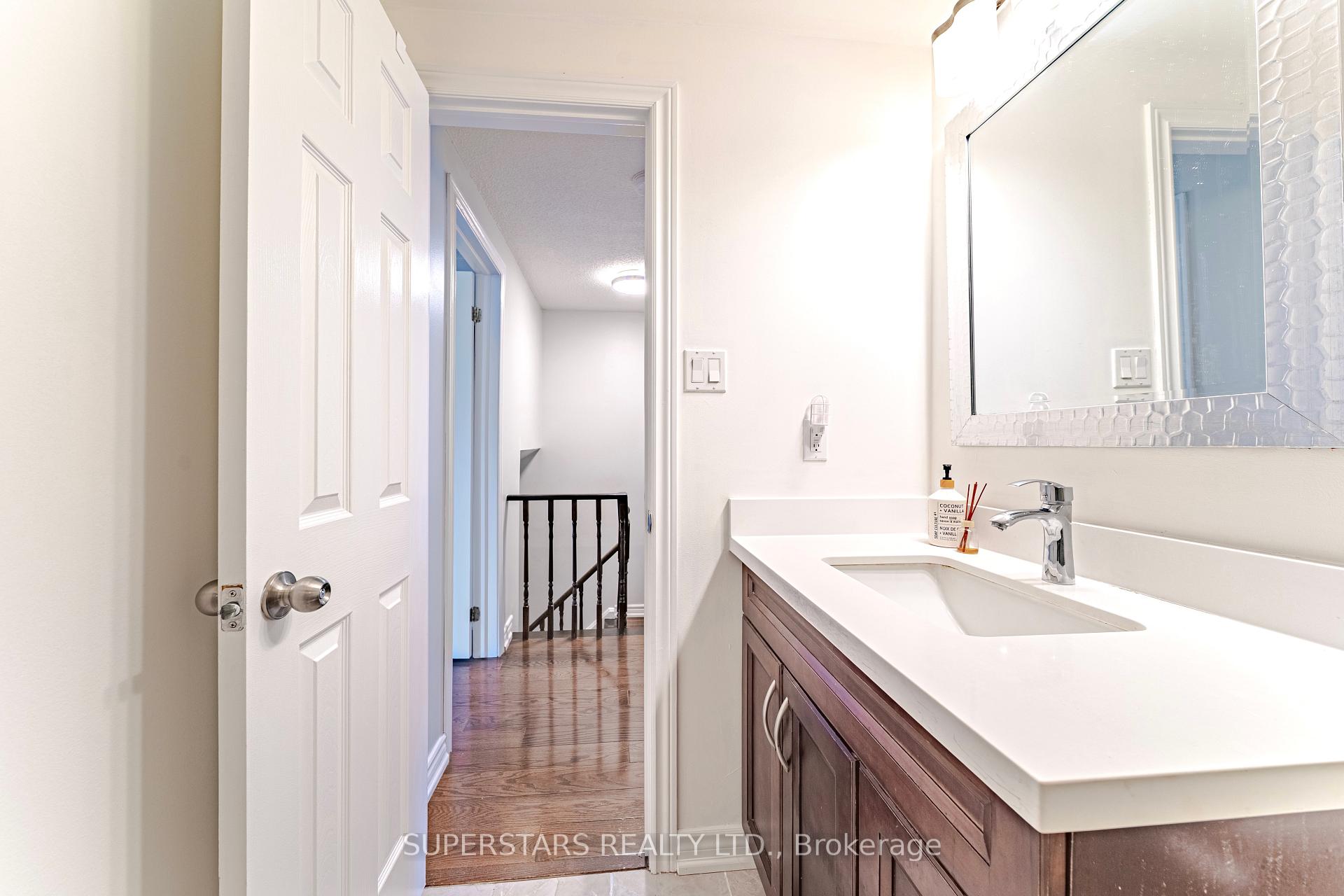 Photo 24 of 15 Harness Circle, Markham, Milliken Mills East — HOMEH