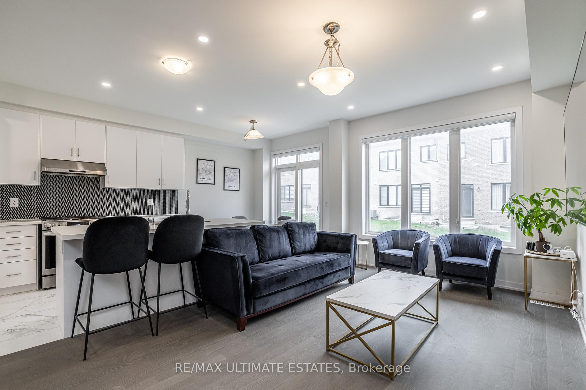 Photo 4 of 41 Harvey Bunker Crescent, Markham, Angus Glen — HOMEH