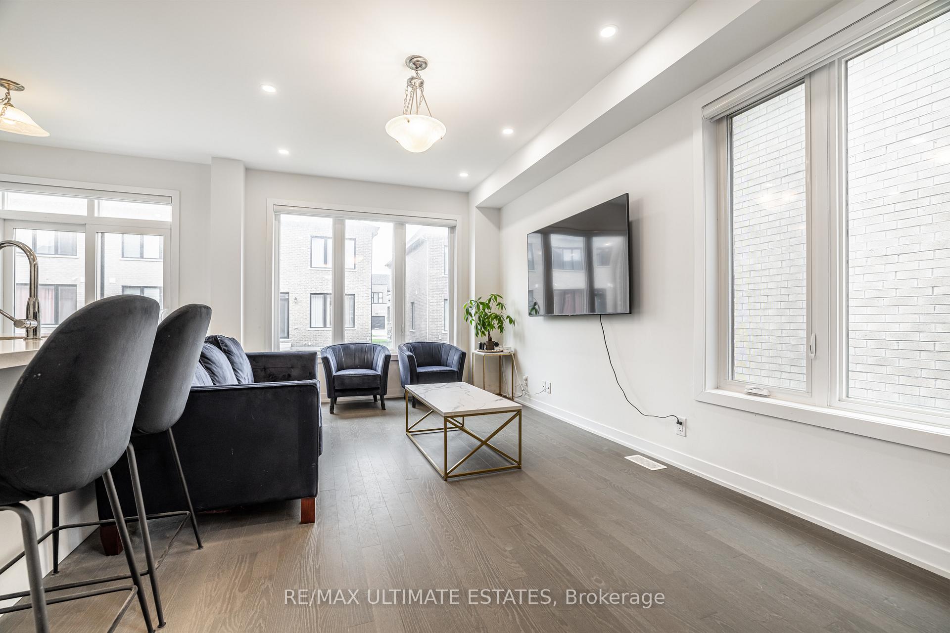 Photo 8 of 41 Harvey Bunker Crescent, Markham, Angus Glen — HOMEH