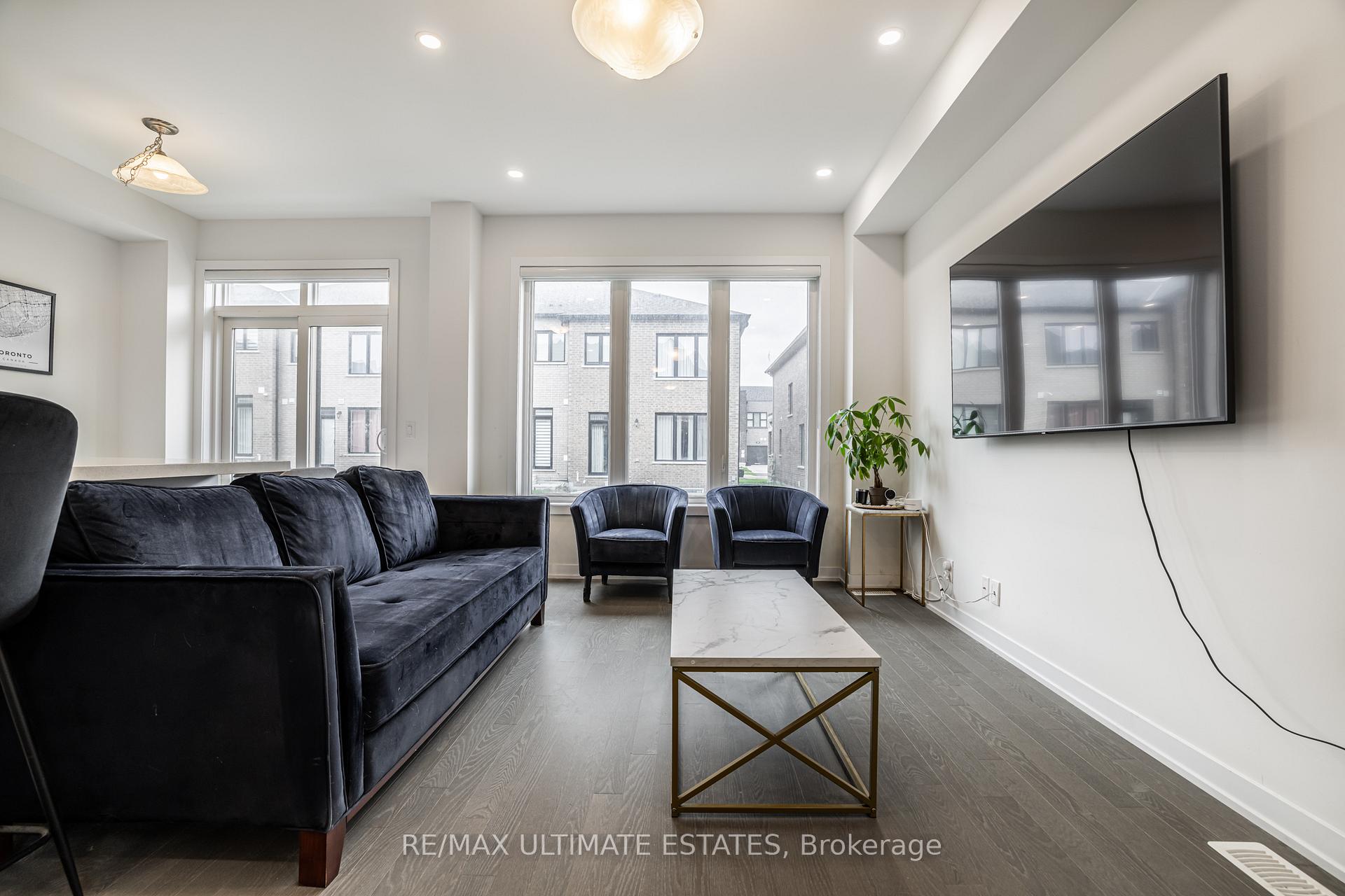 Photo 9 of 41 Harvey Bunker Crescent, Markham, Angus Glen — HOMEH