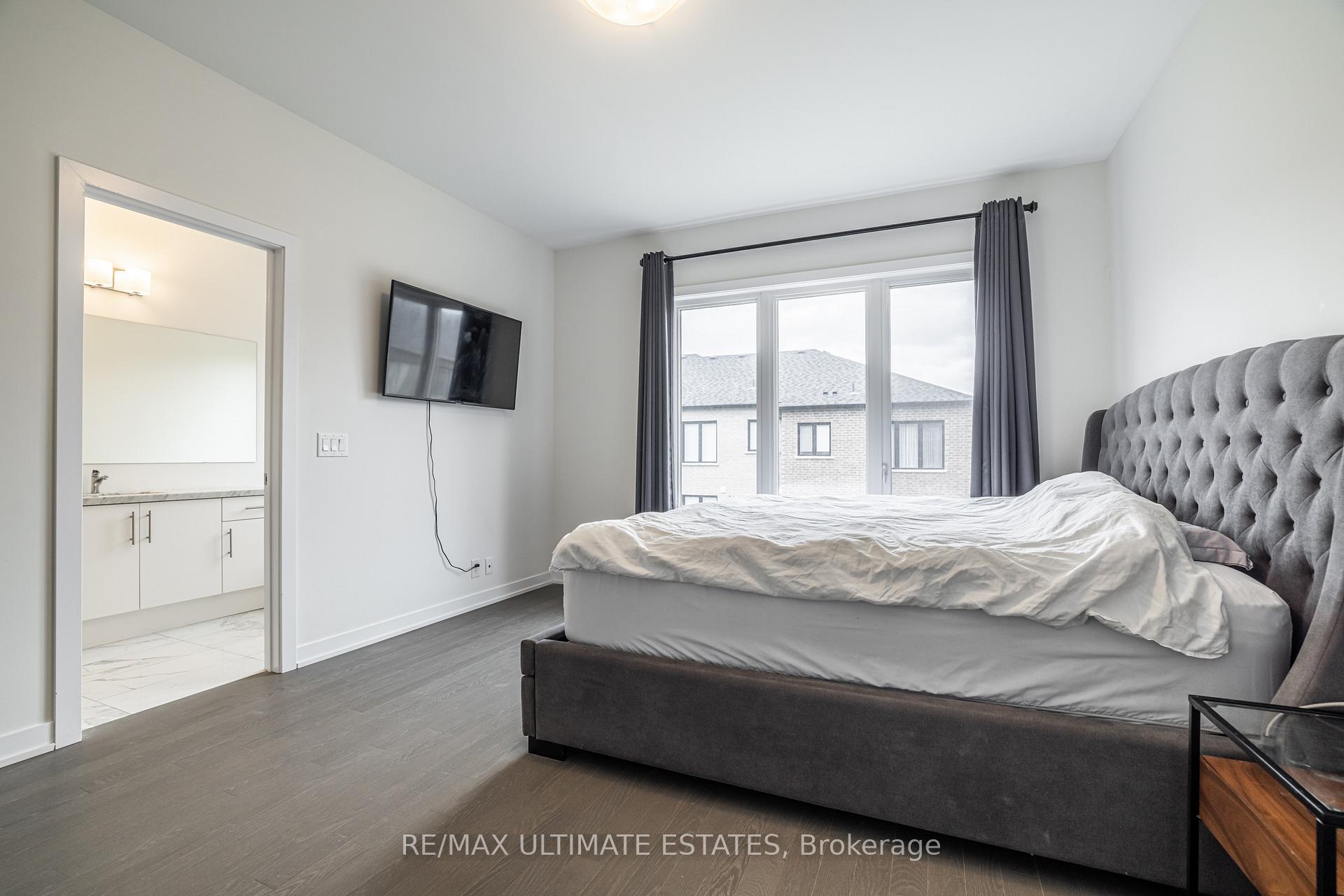 Photo 16 of 41 Harvey Bunker Crescent, Markham, Angus Glen — HOMEH