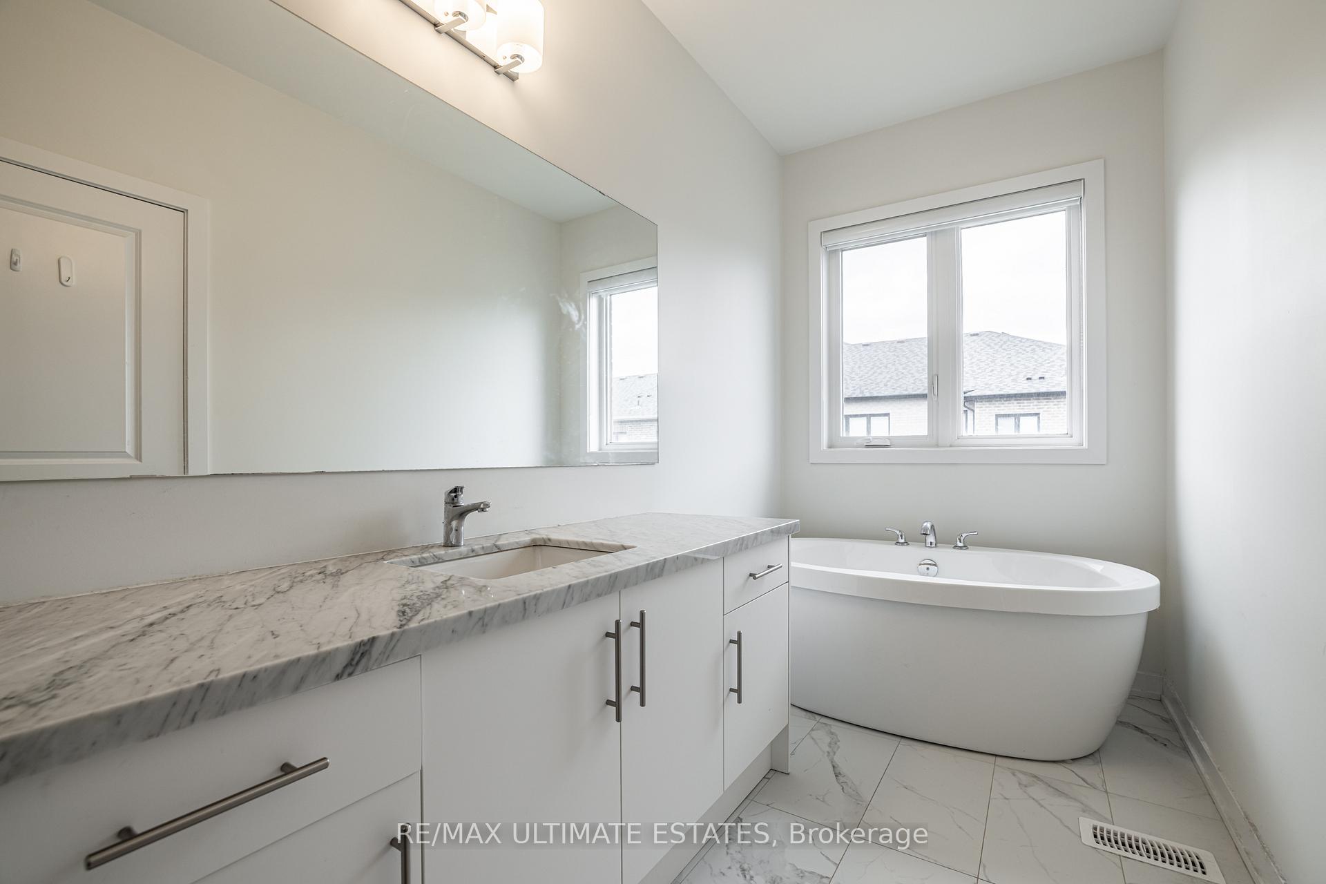 Photo 17 of 41 Harvey Bunker Crescent, Markham, Angus Glen — HOMEH