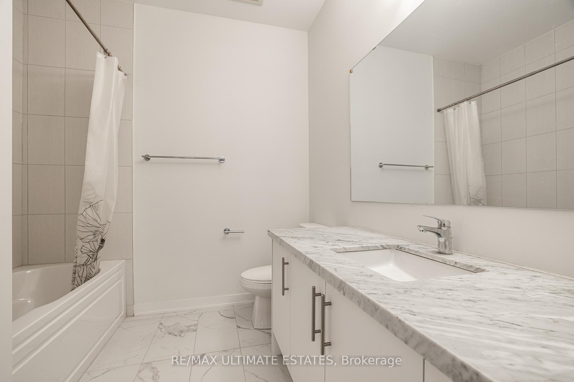 Photo 20 of 41 Harvey Bunker Crescent, Markham, Angus Glen — HOMEH