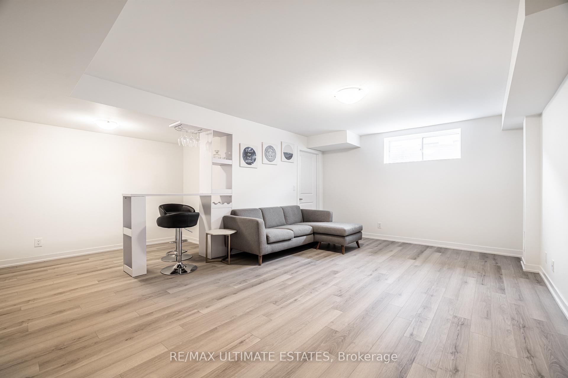 Photo 21 of 41 Harvey Bunker Crescent, Markham, Angus Glen — HOMEH