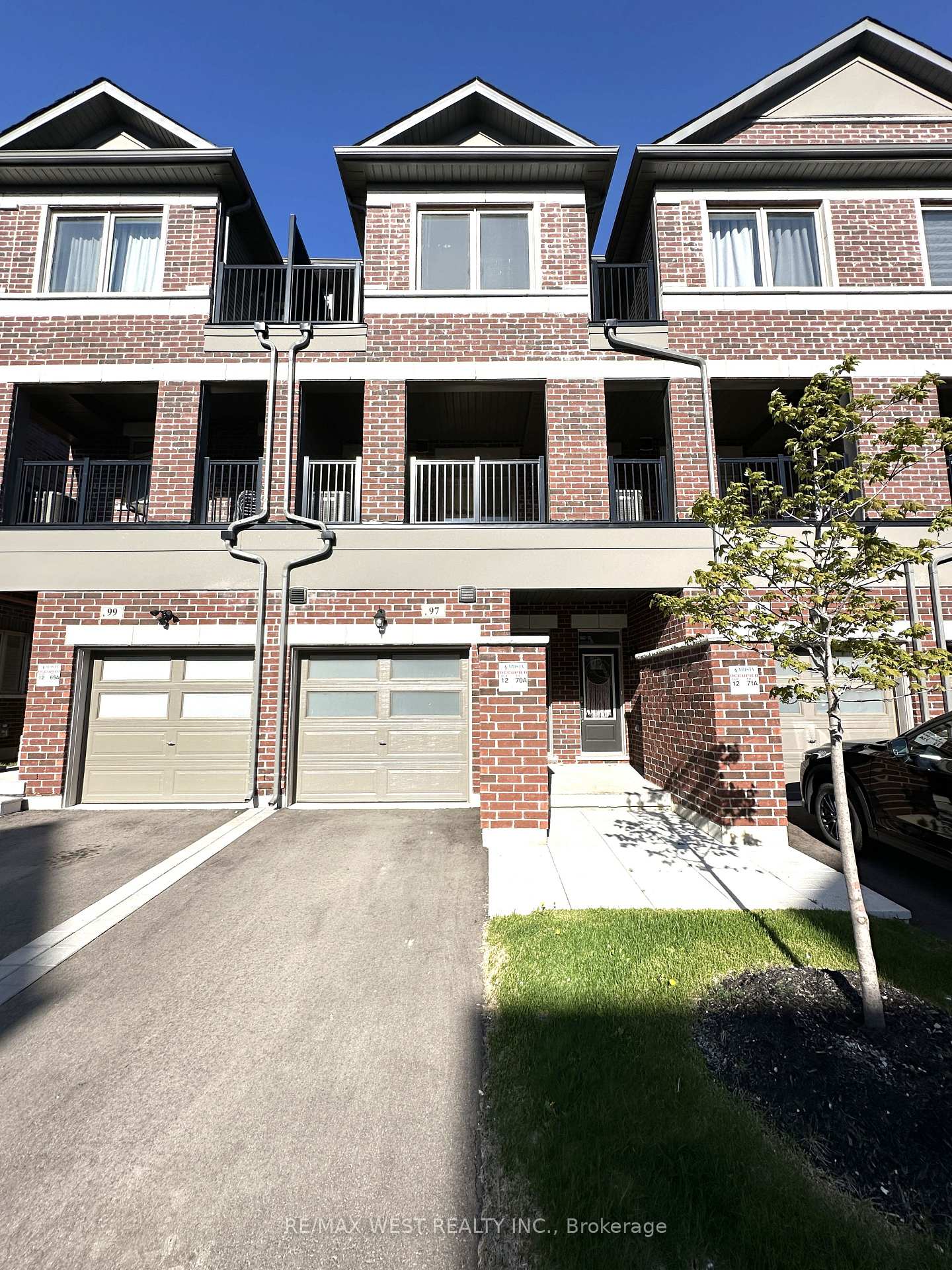 Front of Unit 2nd & 3rd Floor, 97 Carneros Way