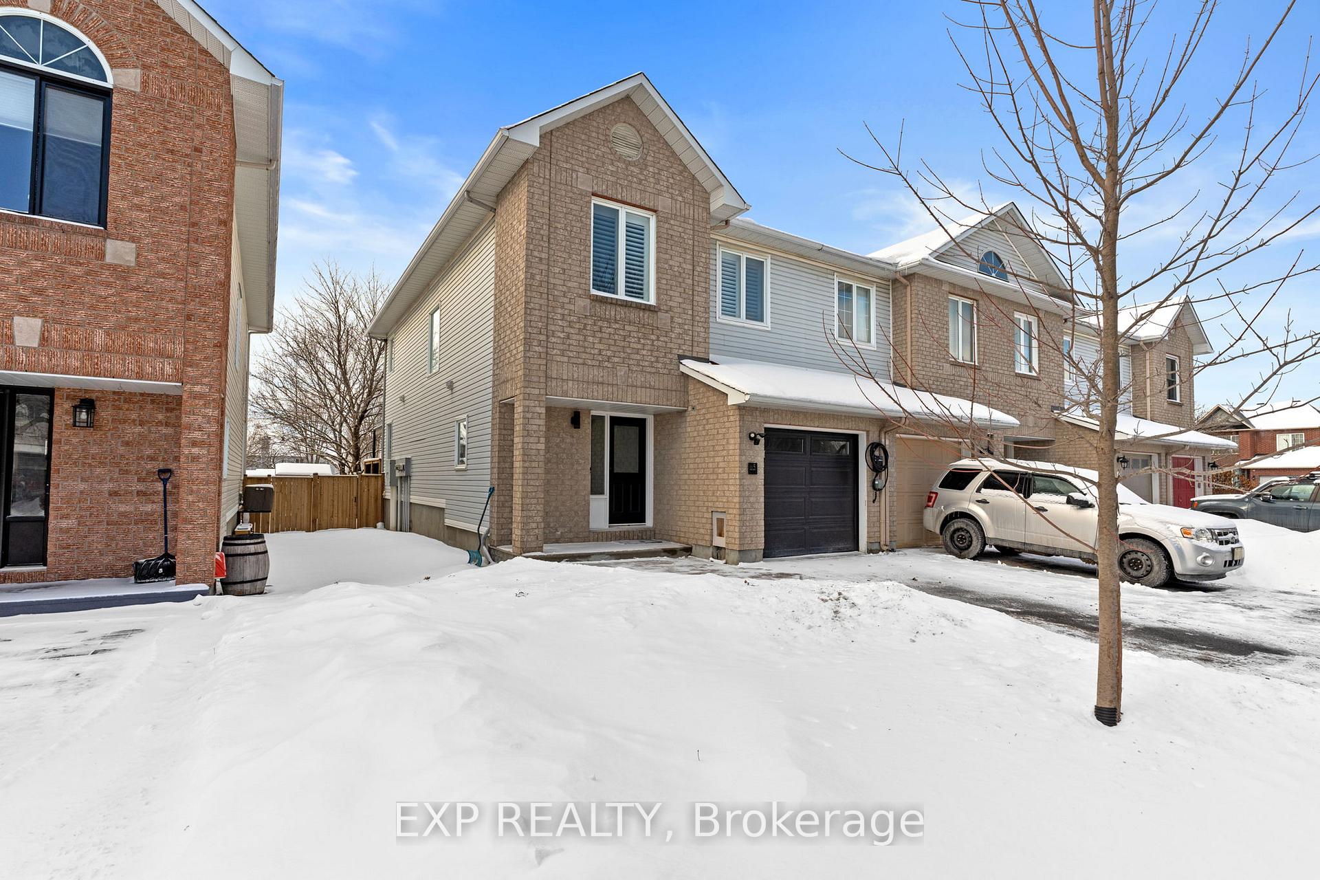 Photo 3 of 65 Sheppard's Glen Avenue, Ottawa, Kanata - Emerald Meadows/Trailwest — HOMEH
