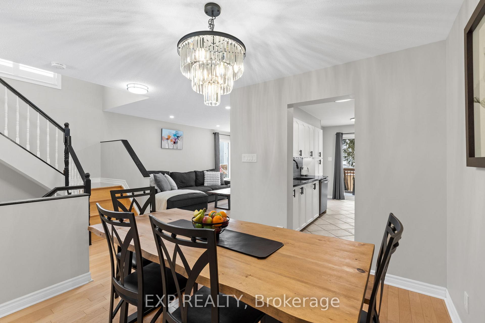 Photo 12 of 65 Sheppard's Glen Avenue, Ottawa, Kanata - Emerald Meadows/Trailwest — HOMEH