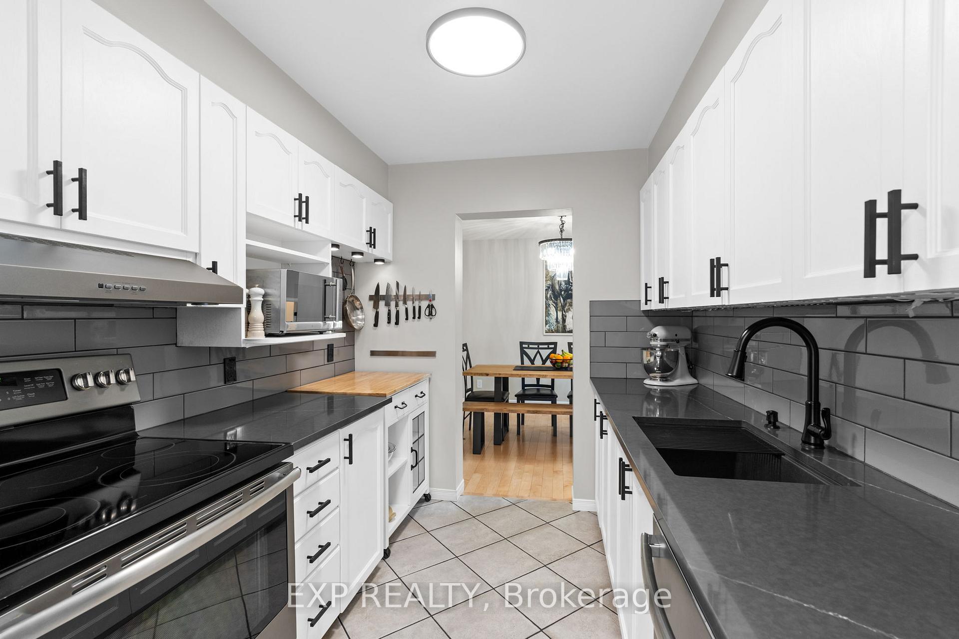 Photo 16 of 65 Sheppard's Glen Avenue, Ottawa, Kanata - Emerald Meadows/Trailwest — HOMEH