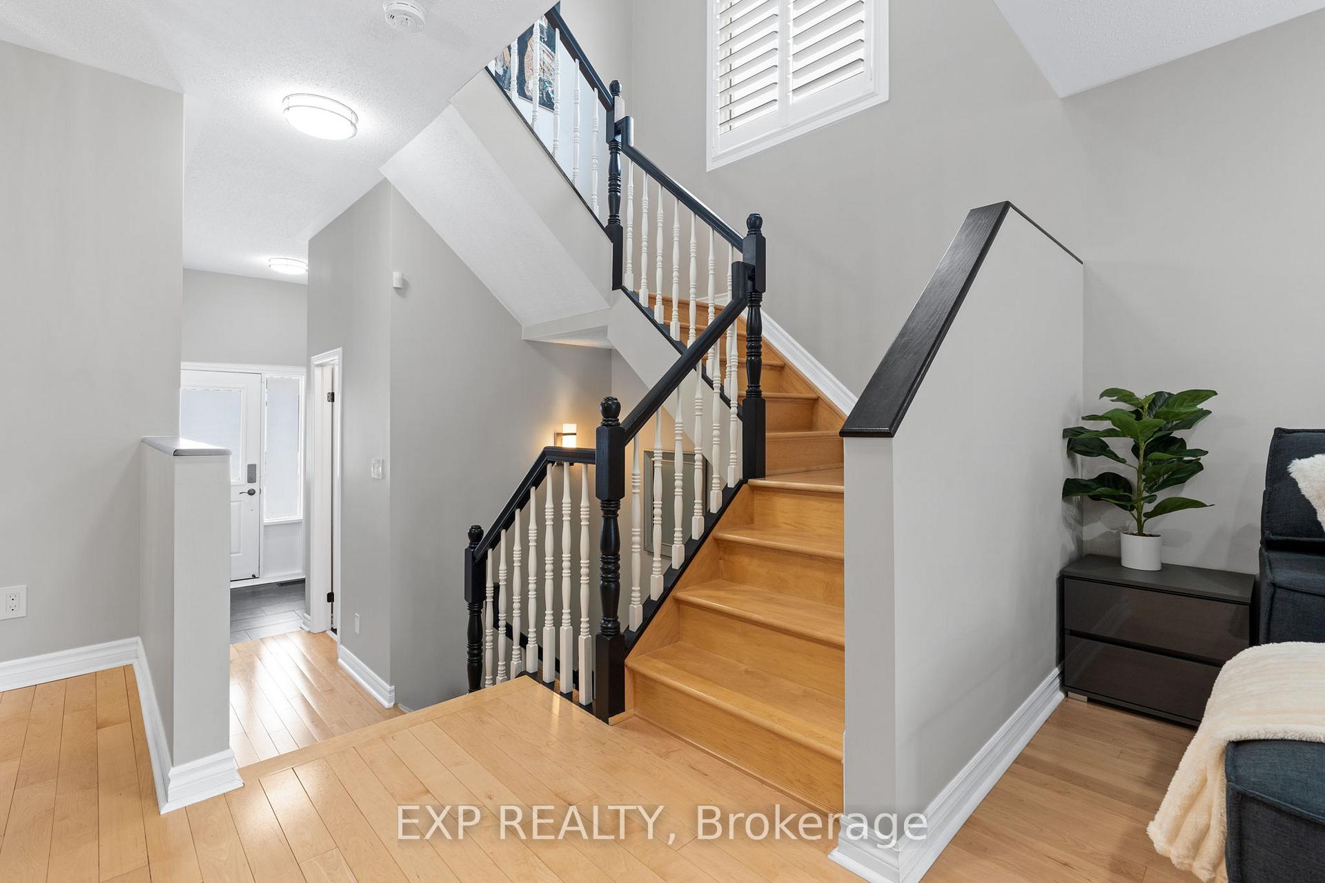 Photo 17 of 65 Sheppard's Glen Avenue, Ottawa, Kanata - Emerald Meadows/Trailwest — HOMEH