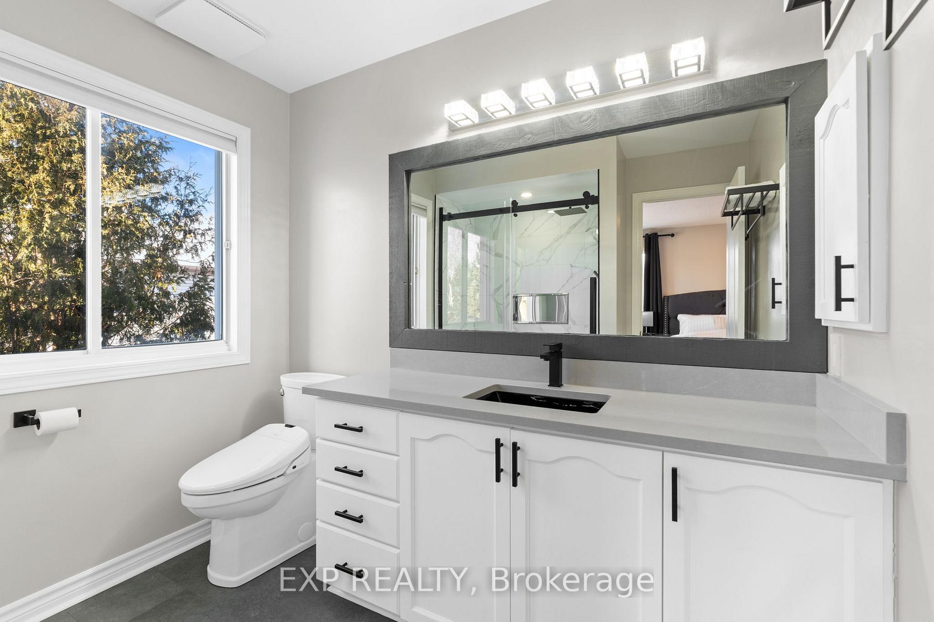Photo 23 of 65 Sheppard's Glen Avenue, Ottawa, Kanata - Emerald Meadows/Trailwest — HOMEH