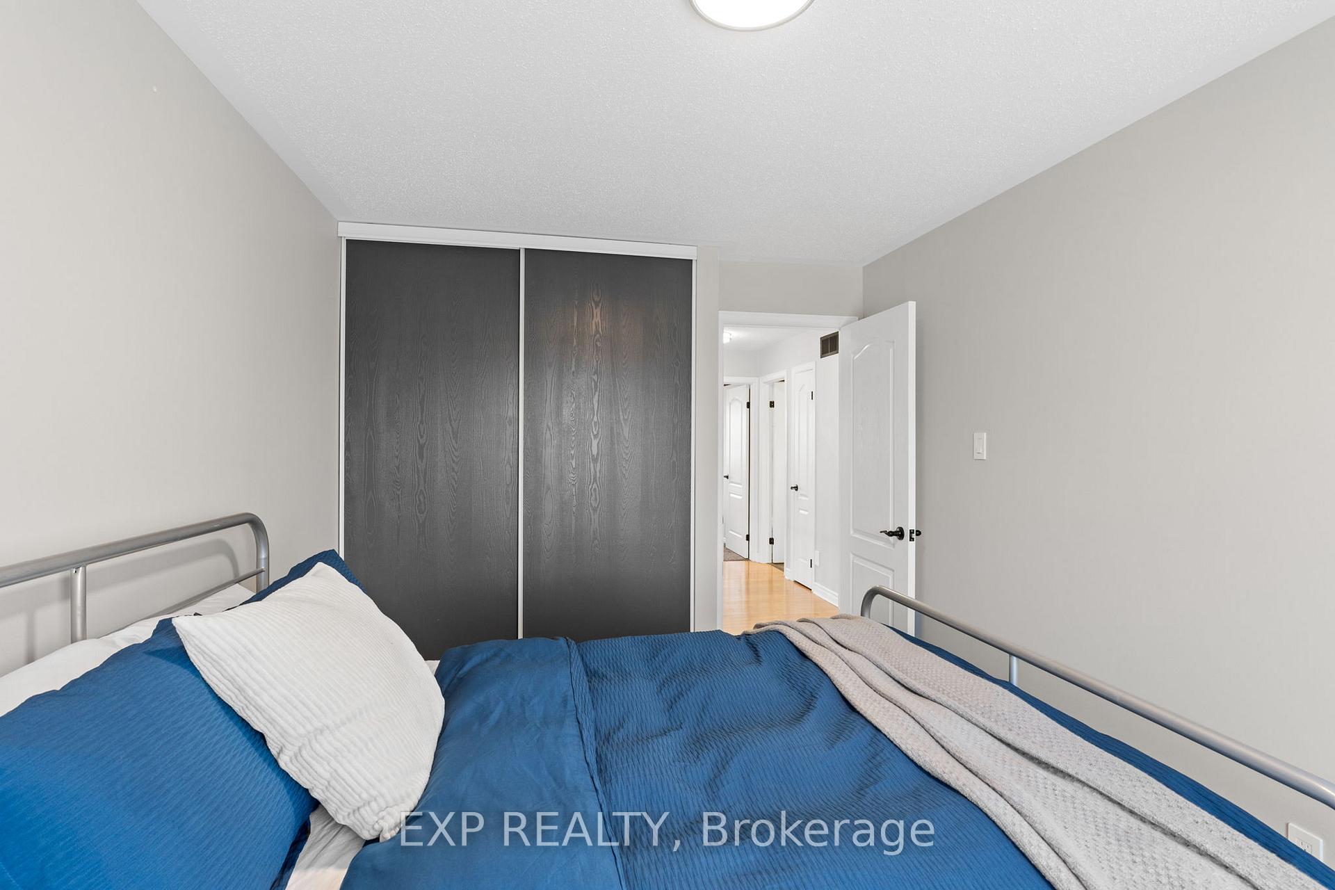 Photo 27 of 65 Sheppard's Glen Avenue, Ottawa, Kanata - Emerald Meadows/Trailwest — HOMEH