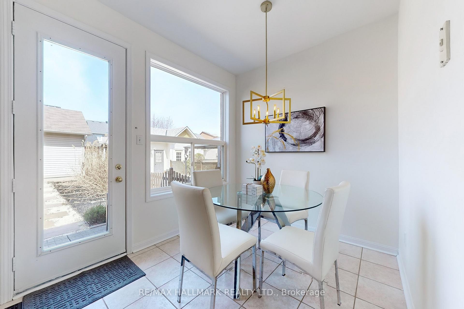 Photo 18 of 40 Cornell Park Avenue, Markham, Cornell — HOMEH
