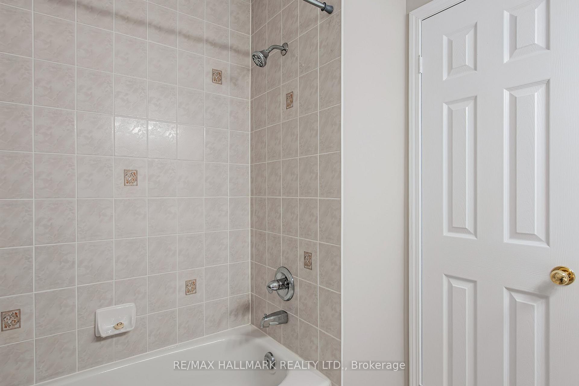 Photo 29 of 40 Cornell Park Avenue, Markham, Cornell — HOMEH