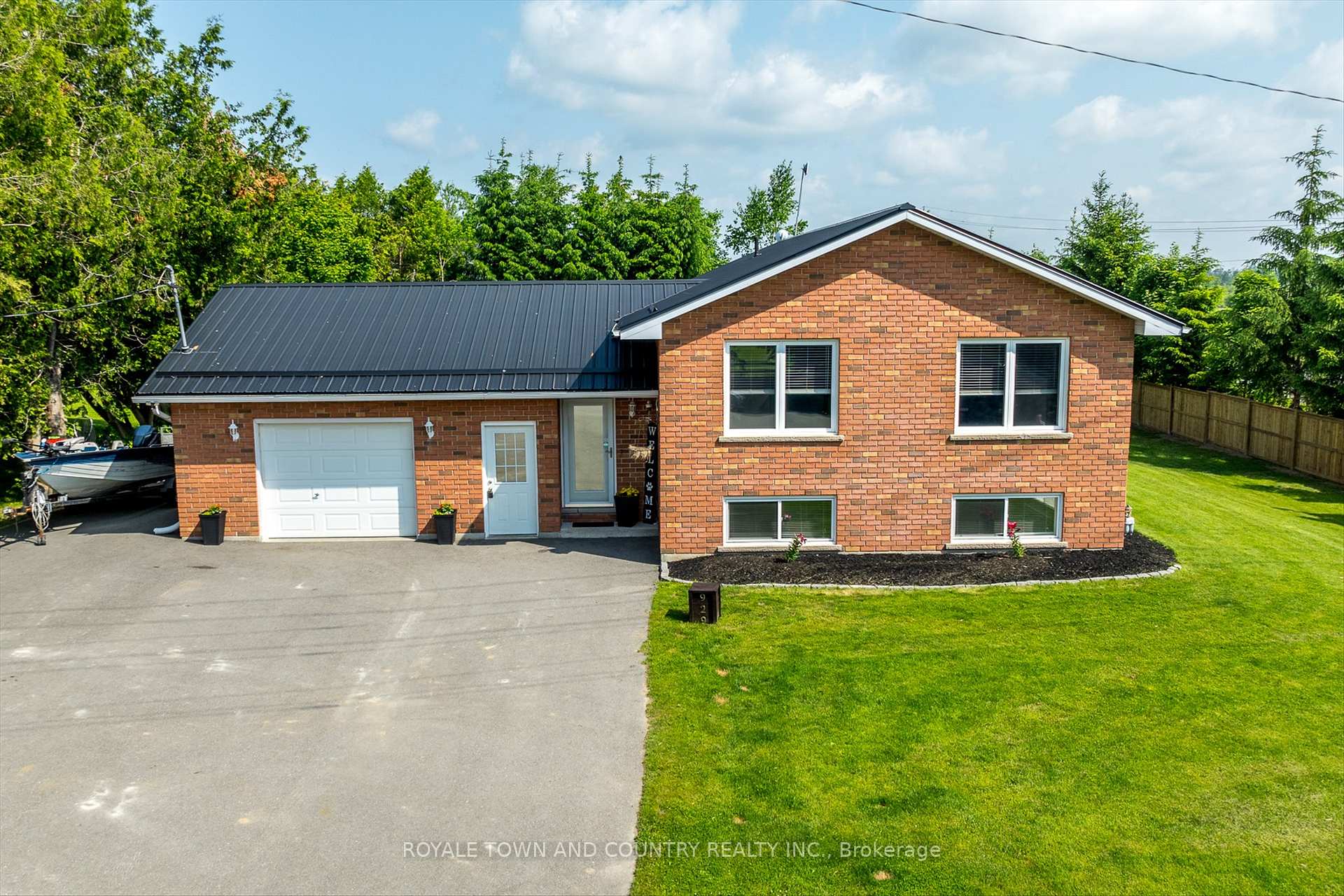 Photo 1 of 929 Cottingham Road, Kawartha Lakes, Emily — HOMEH