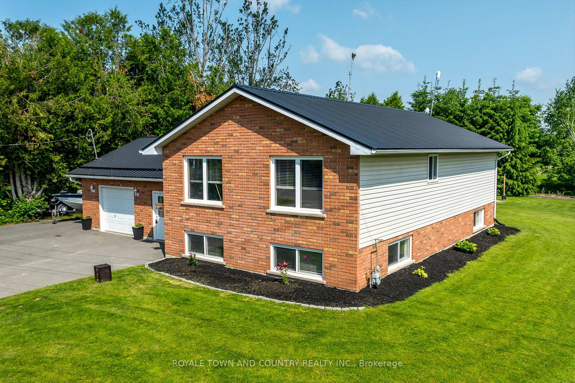 Photo 2 of 929 Cottingham Road, Kawartha Lakes, Emily — HOMEH