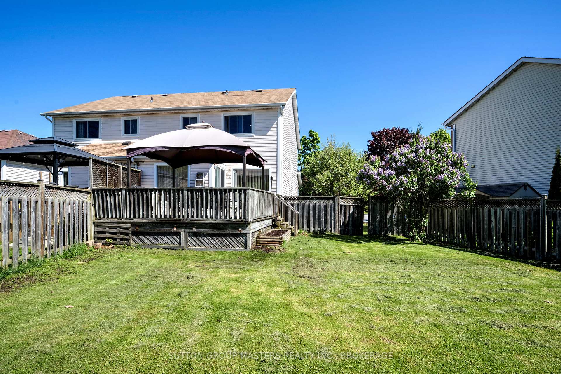 Photo 3 of 570 Barnsley Crescent, Kingston, City Southwest — HOMEH