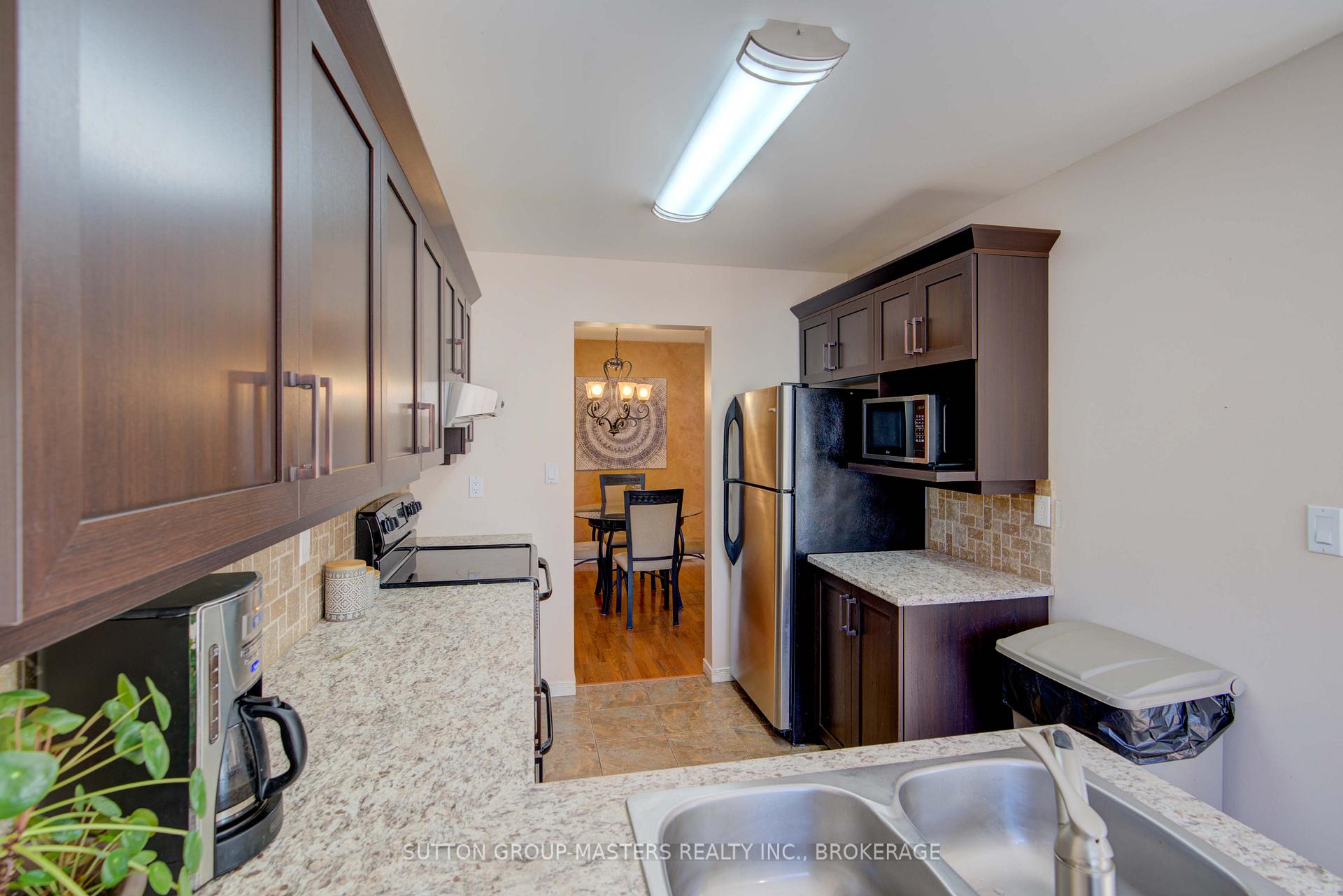 Photo 12 of 570 Barnsley Crescent, Kingston, City Southwest — HOMEH