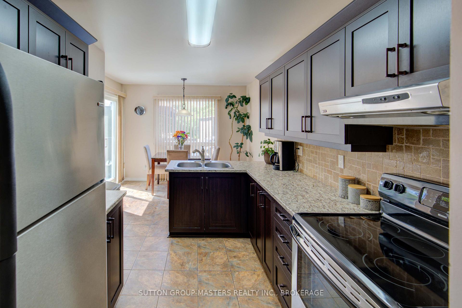 Photo 13 of 570 Barnsley Crescent, Kingston, City Southwest — HOMEH