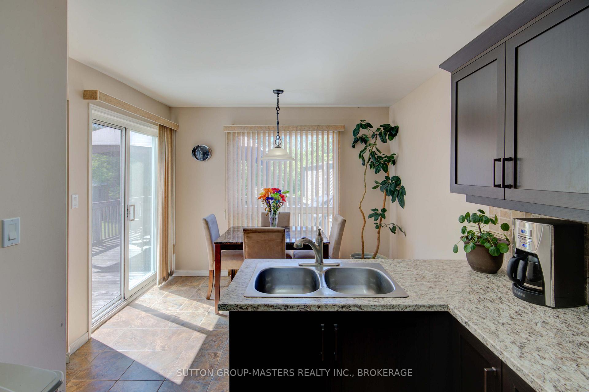 Photo 15 of 570 Barnsley Crescent, Kingston, City Southwest — HOMEH