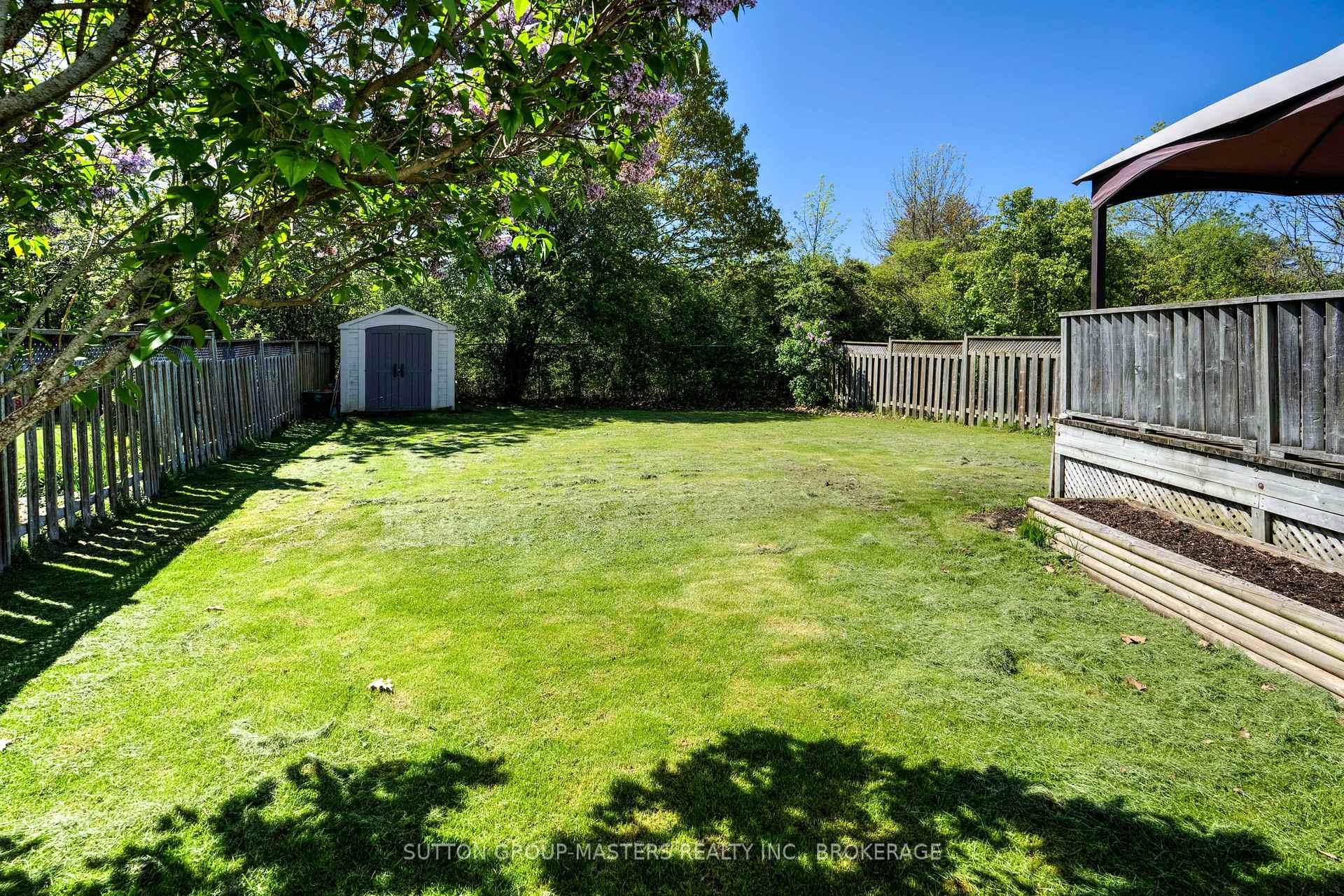 Photo 18 of 570 Barnsley Crescent, Kingston, City Southwest — HOMEH