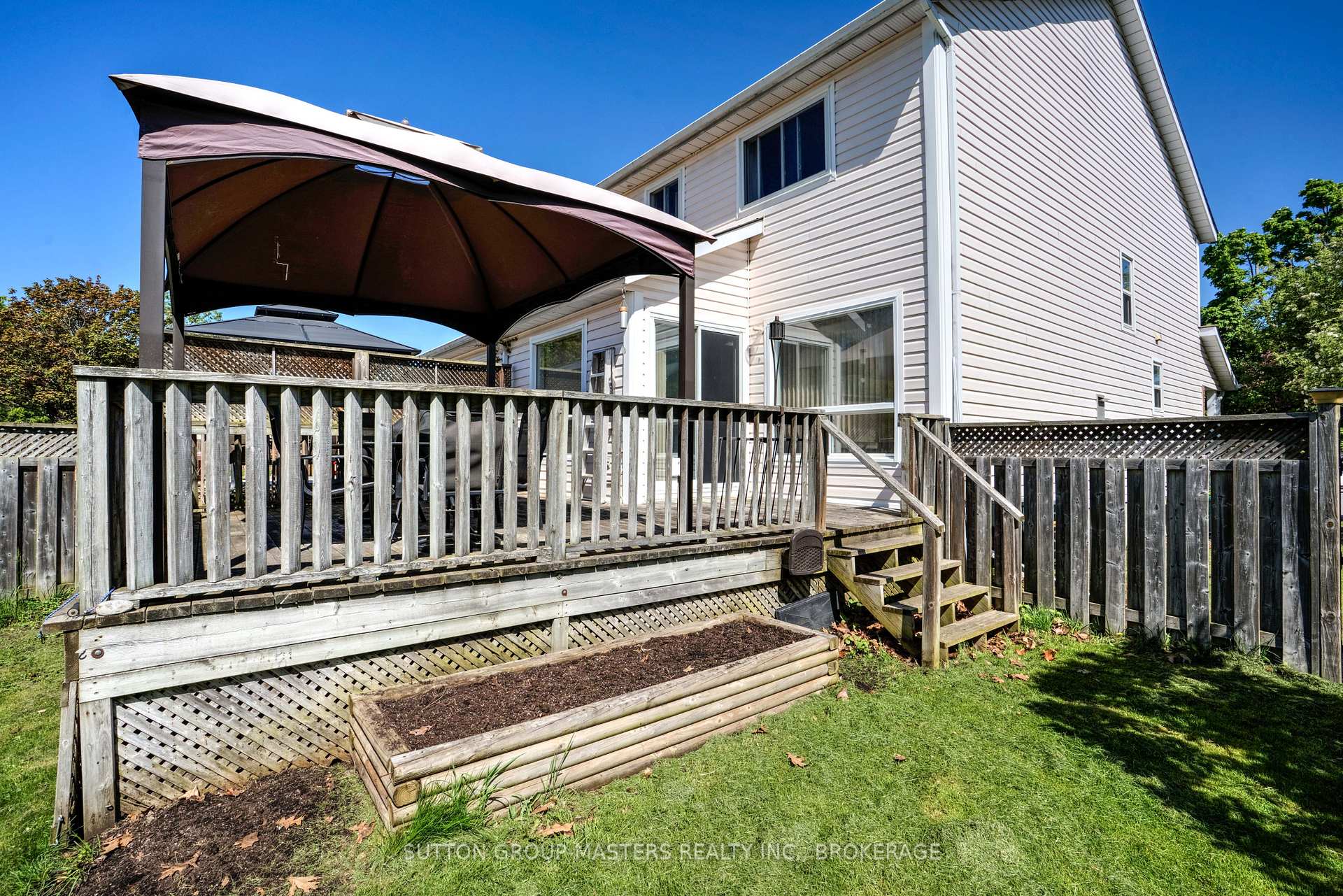 Photo 19 of 570 Barnsley Crescent, Kingston, City Southwest — HOMEH