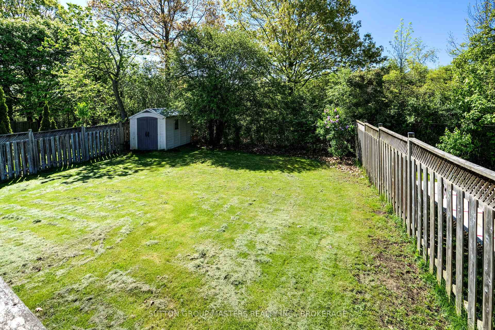 Photo 20 of 570 Barnsley Crescent, Kingston, City Southwest — HOMEH
