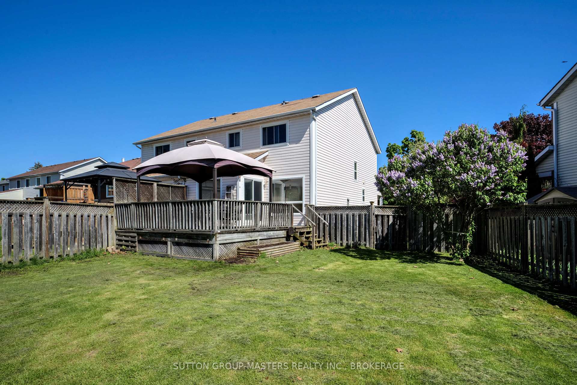 Photo 21 of 570 Barnsley Crescent, Kingston, City Southwest — HOMEH