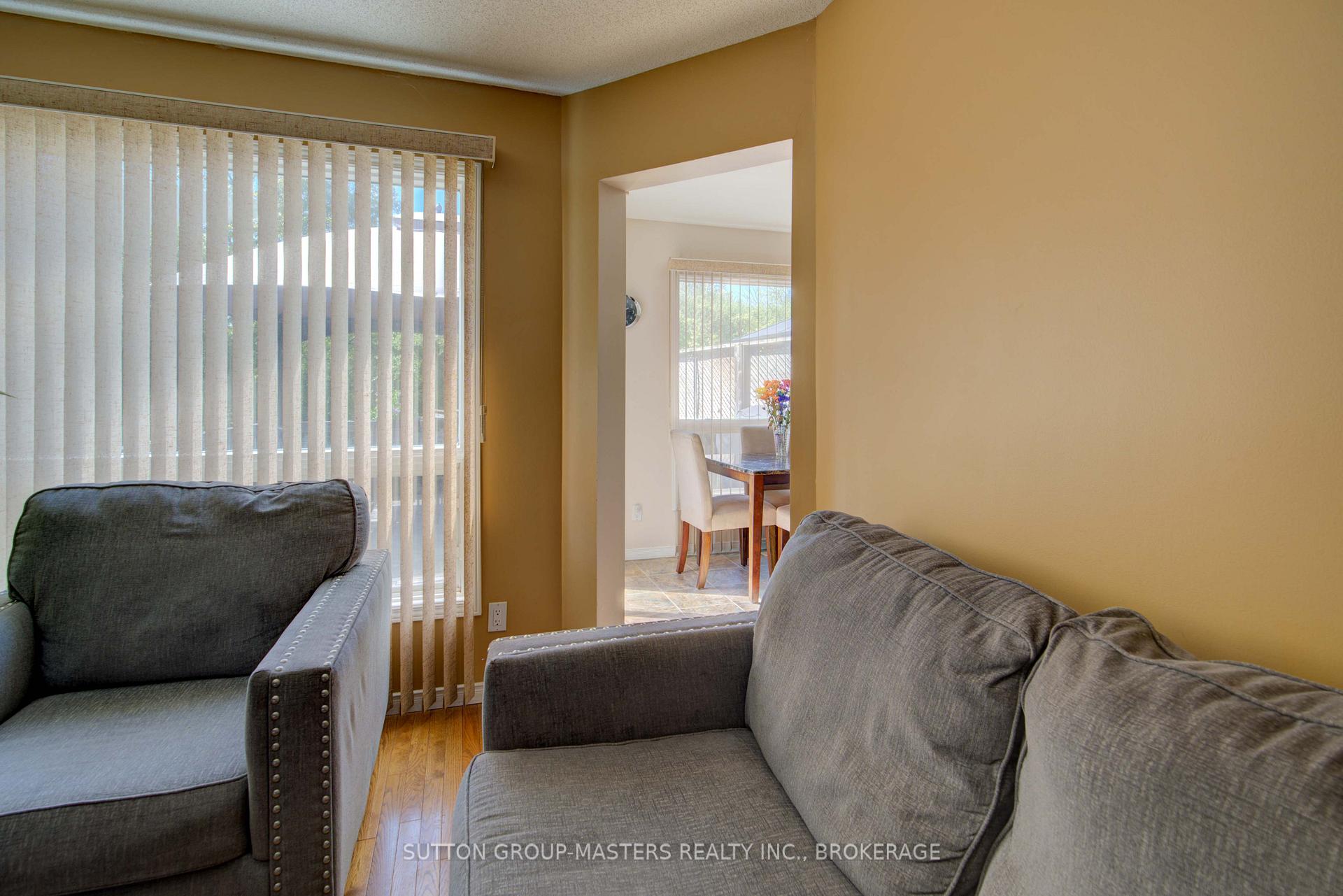 Photo 23 of 570 Barnsley Crescent, Kingston, City Southwest — HOMEH