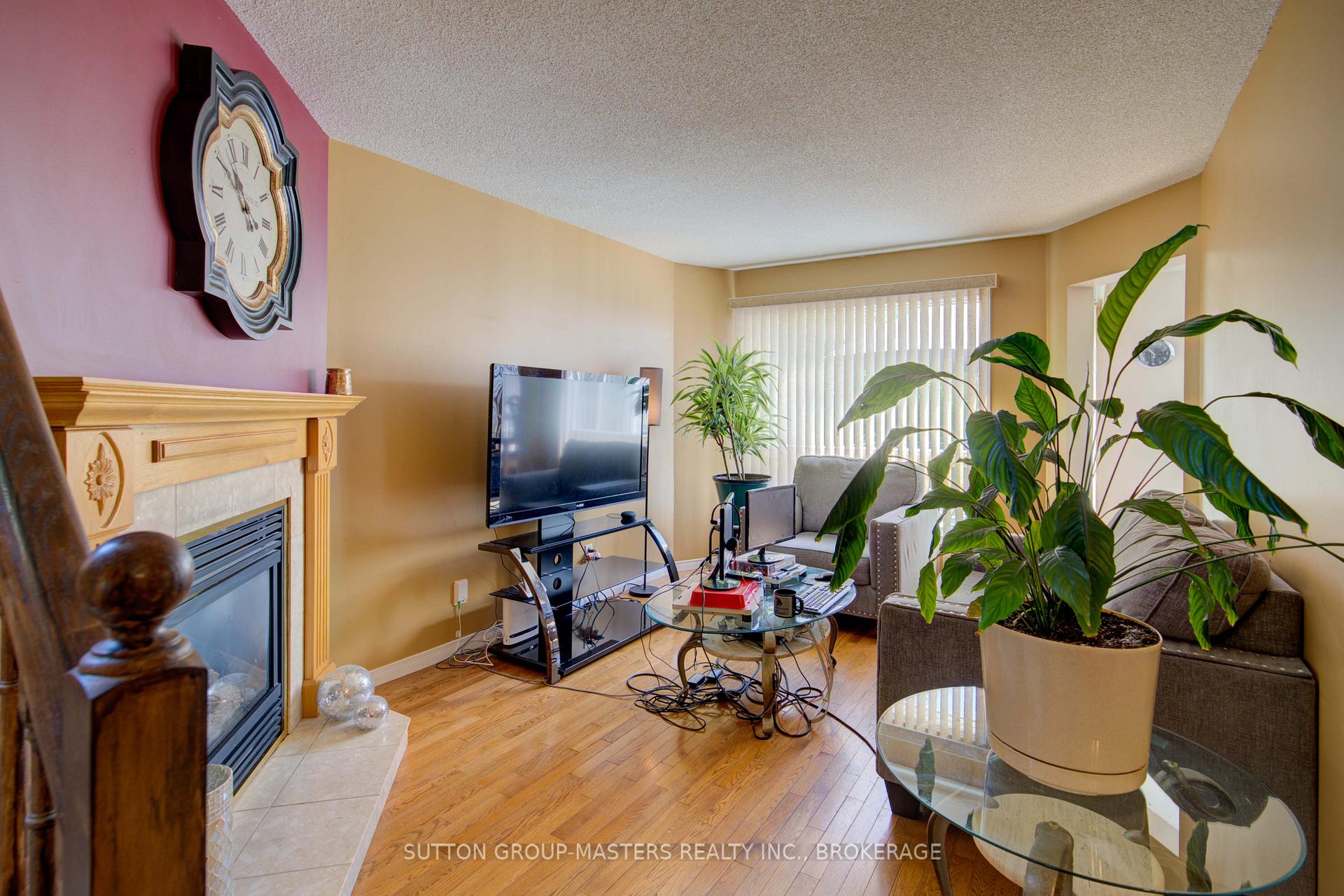 Photo 25 of 570 Barnsley Crescent, Kingston, City Southwest — HOMEH