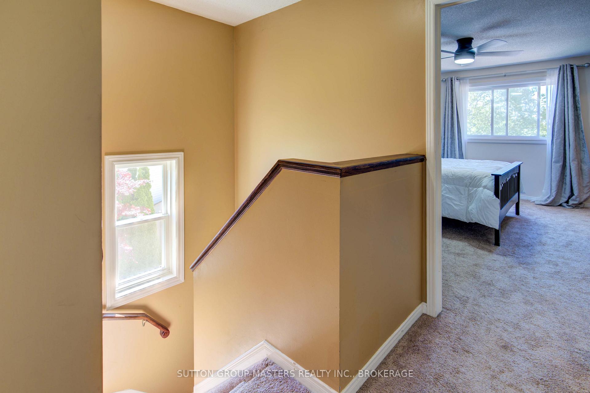 Photo 30 of 570 Barnsley Crescent, Kingston, City Southwest — HOMEH