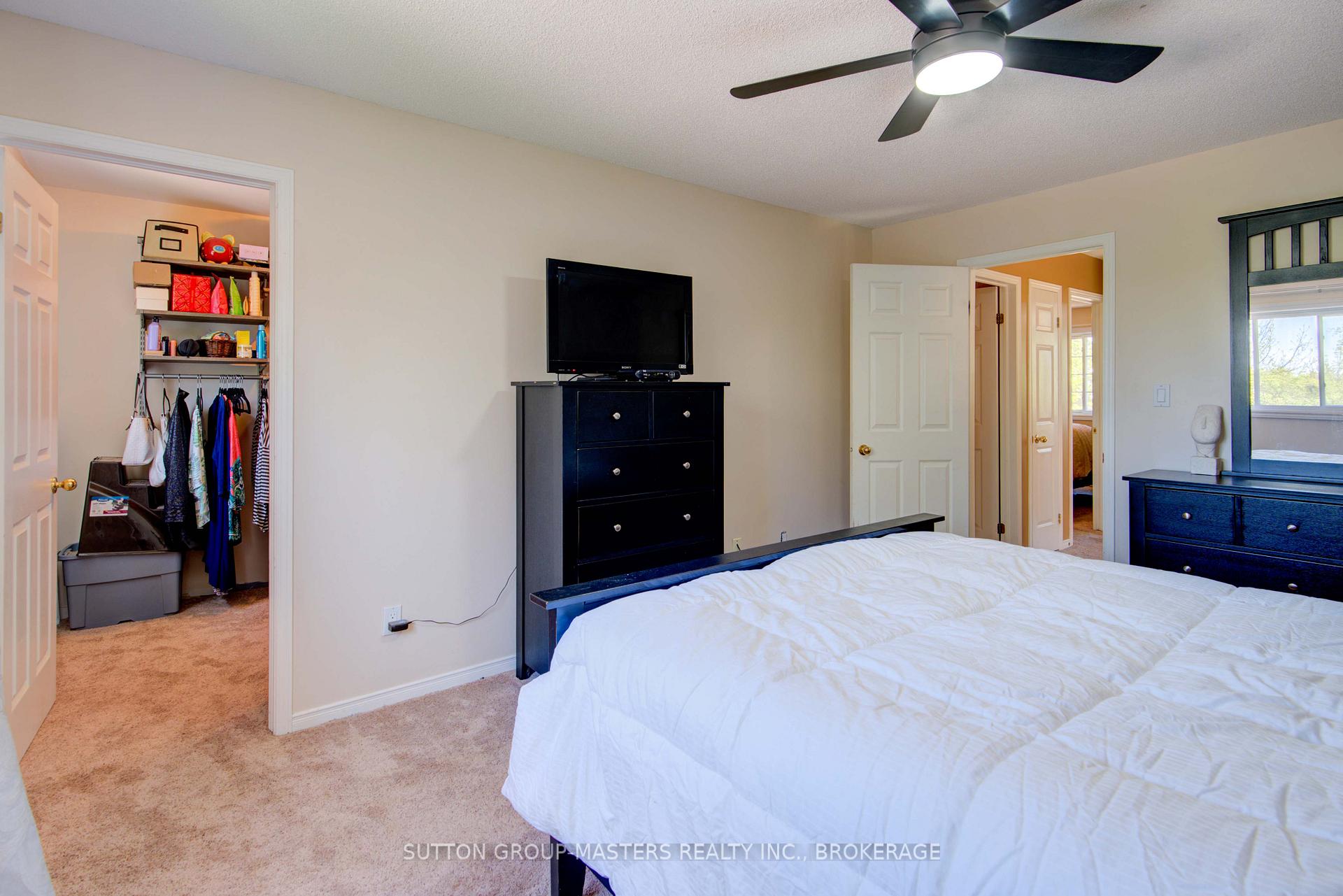 Photo 31 of 570 Barnsley Crescent, Kingston, City Southwest — HOMEH