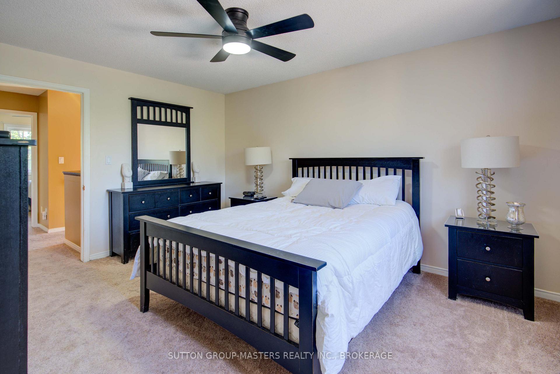 Photo 32 of 570 Barnsley Crescent, Kingston, City Southwest — HOMEH