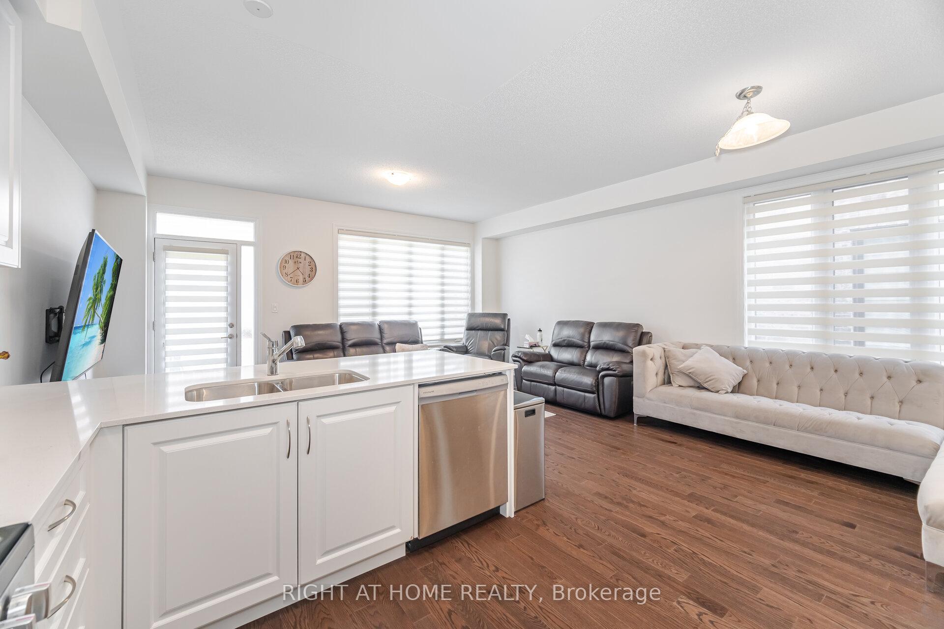 Photo 12 of 462 Celandine Terrace, Milton, Walker — HOMEH