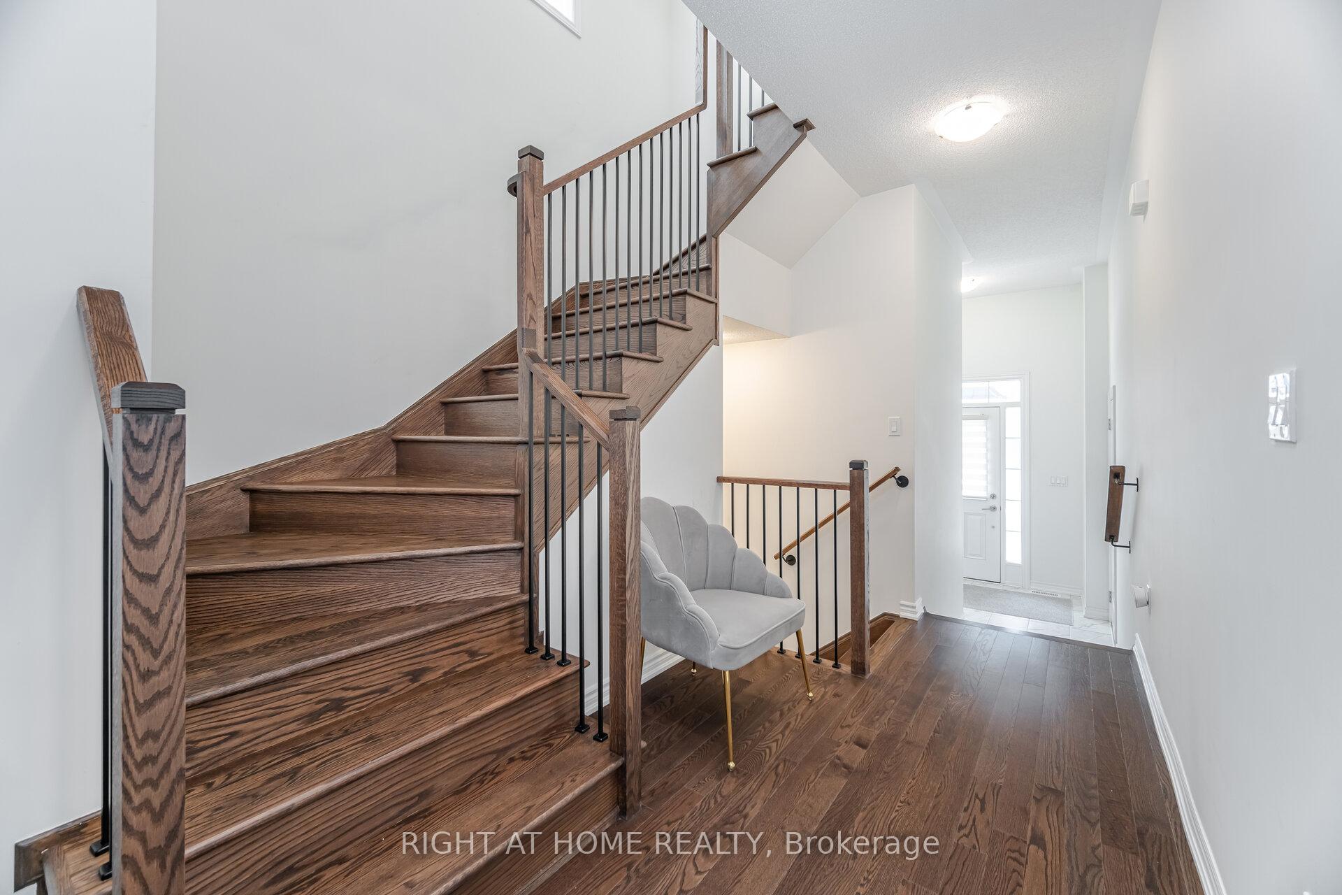 Photo 18 of 462 Celandine Terrace, Milton, Walker — HOMEH