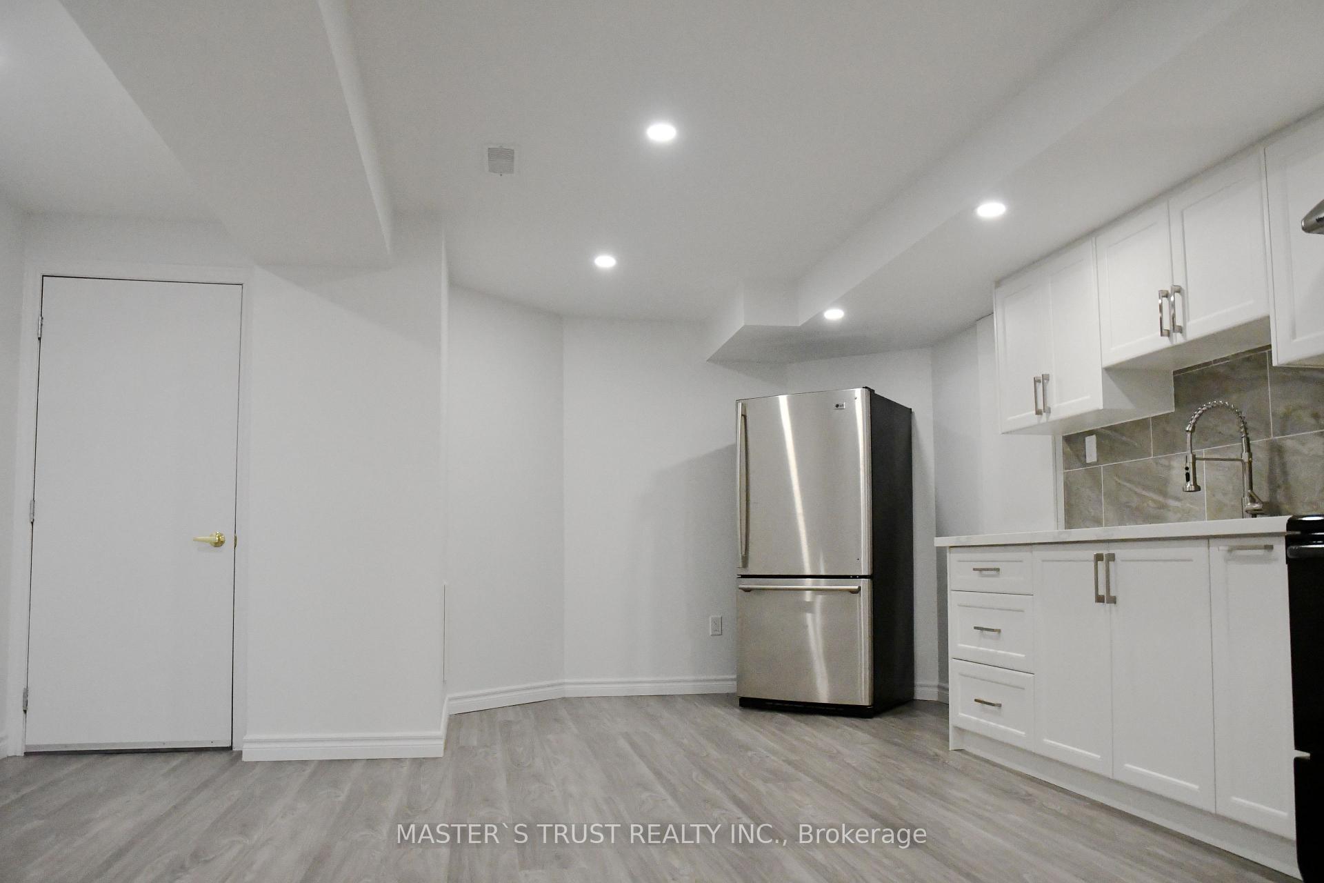 Photo 4 of 73 Bernbridge Road, Markham, Cedar Grove — HOMEH