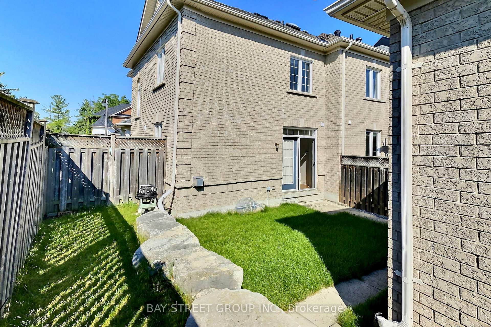 Photo 16 of 1 Williams Street, Markham, Berczy — HOMEH