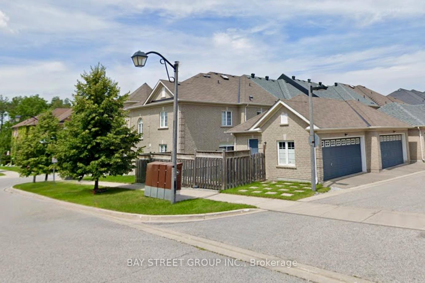 Photo 18 of 1 Williams Street, Markham, Berczy — HOMEH