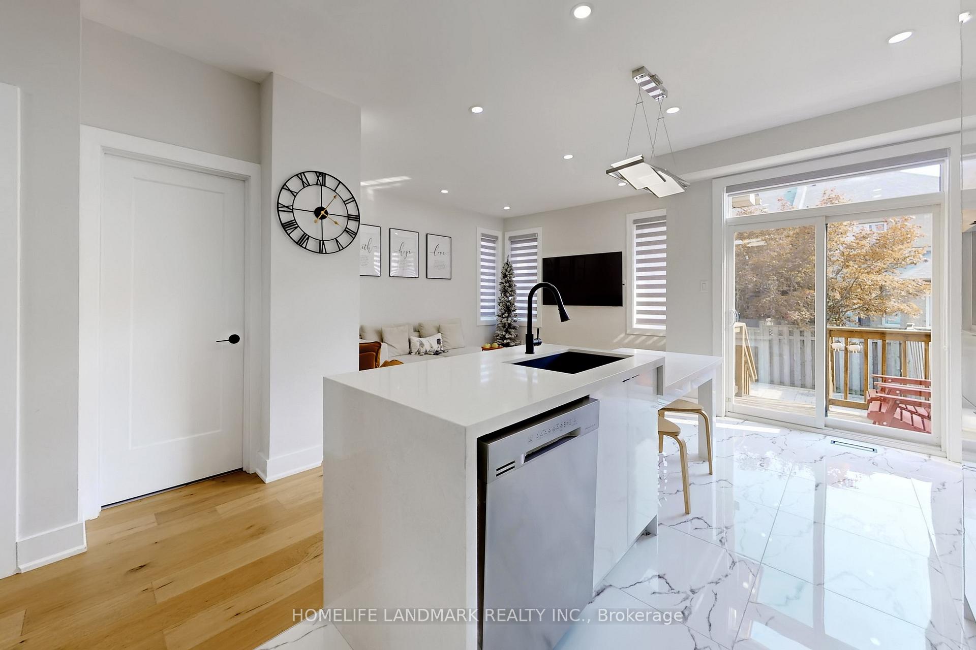 Photo 14 of 65 Hillmount Road, Markham, Cachet — HOMEH
