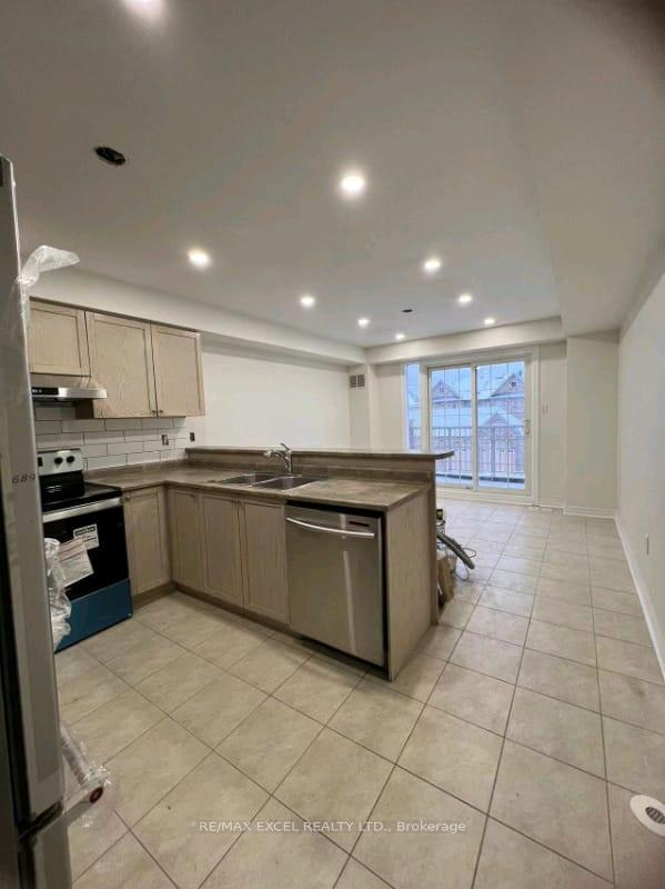 Photo 3 of 2423 Bur Oak Avenue, Markham, Cornell — HOMEH