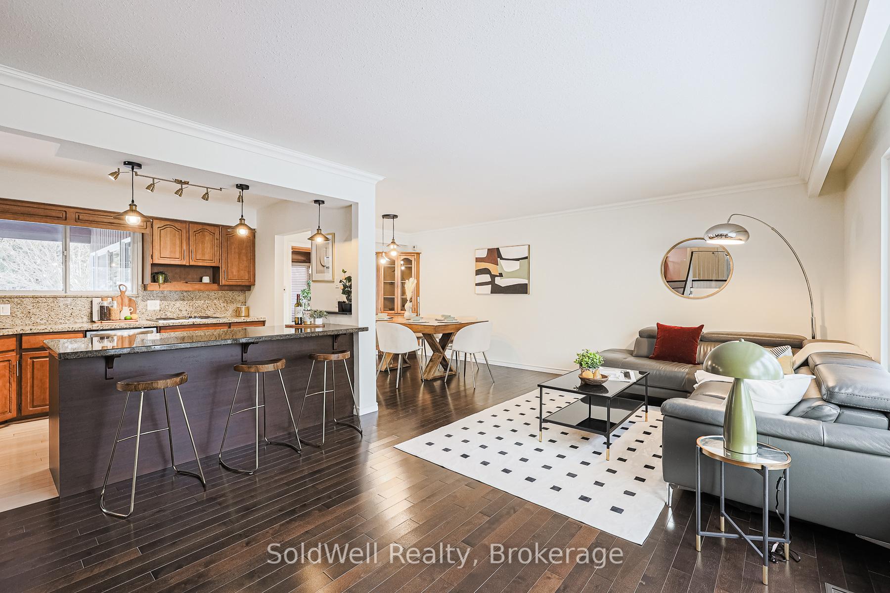 Photo 7 of 31 Donalbain Crescent, Markham, Royal Orchard — HOMEH