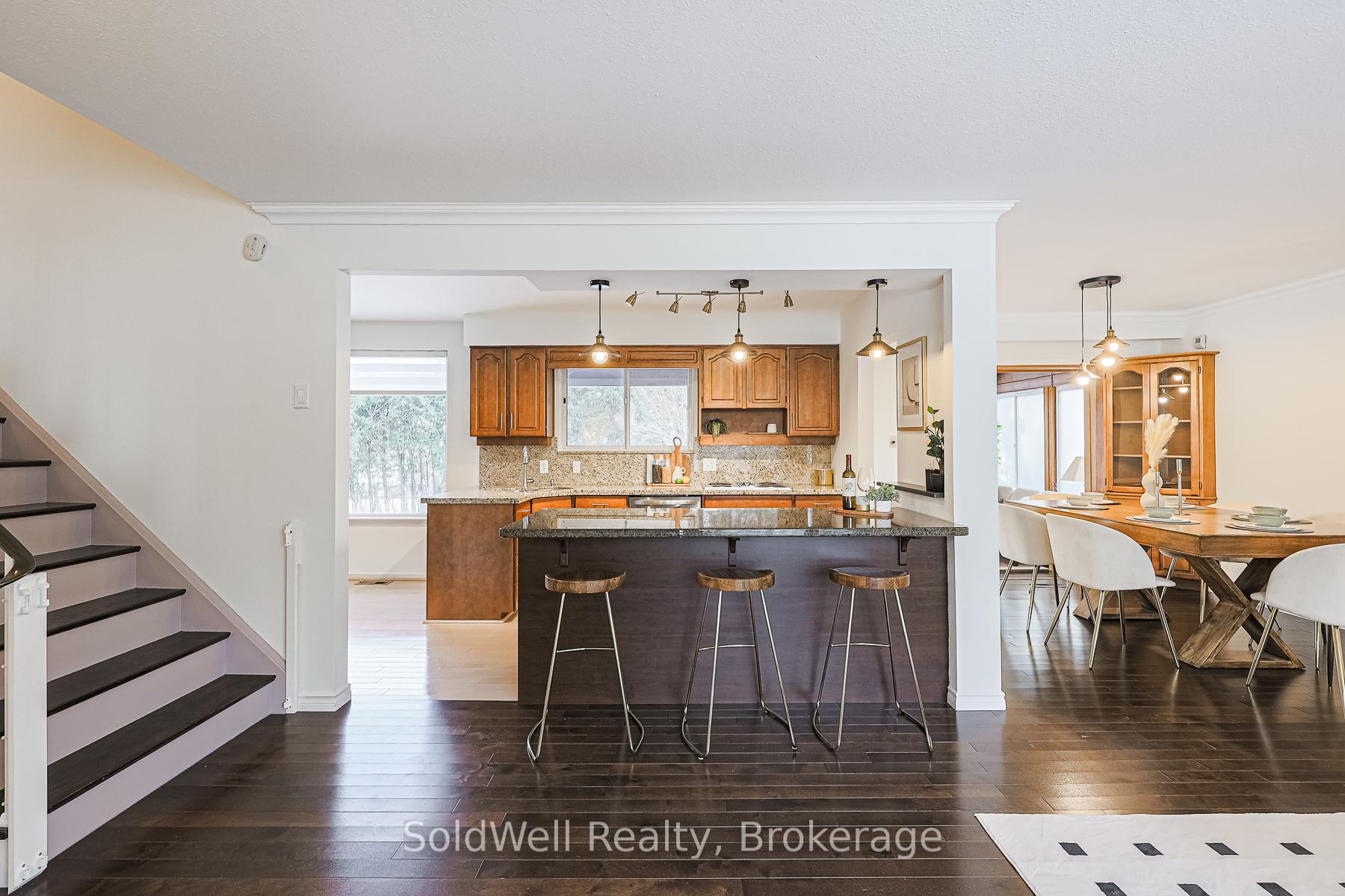 Photo 8 of 31 Donalbain Crescent, Markham, Royal Orchard — HOMEH